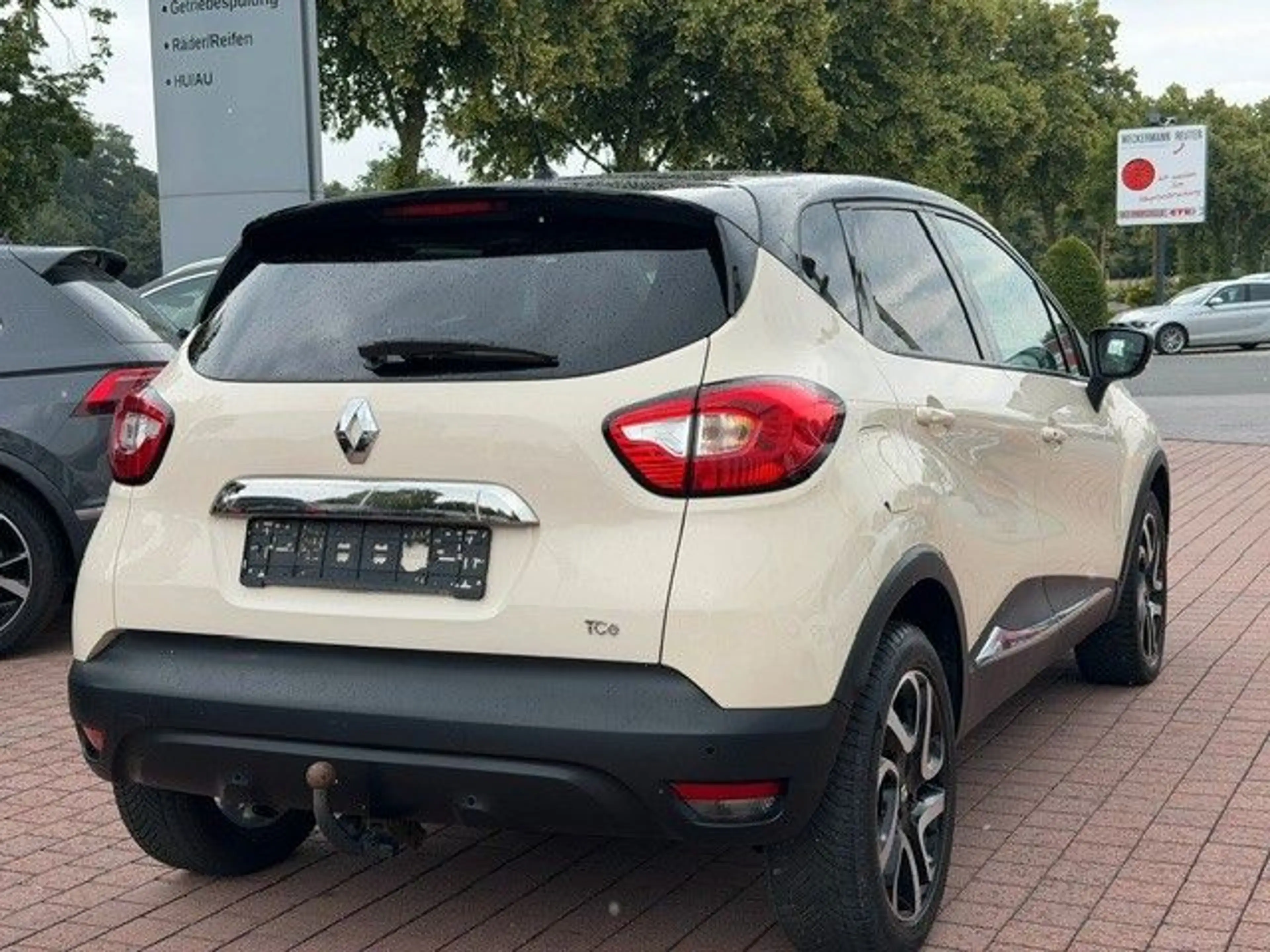 Renault Captur Luxe Automatik TÜV Neu Garantie — photo 8