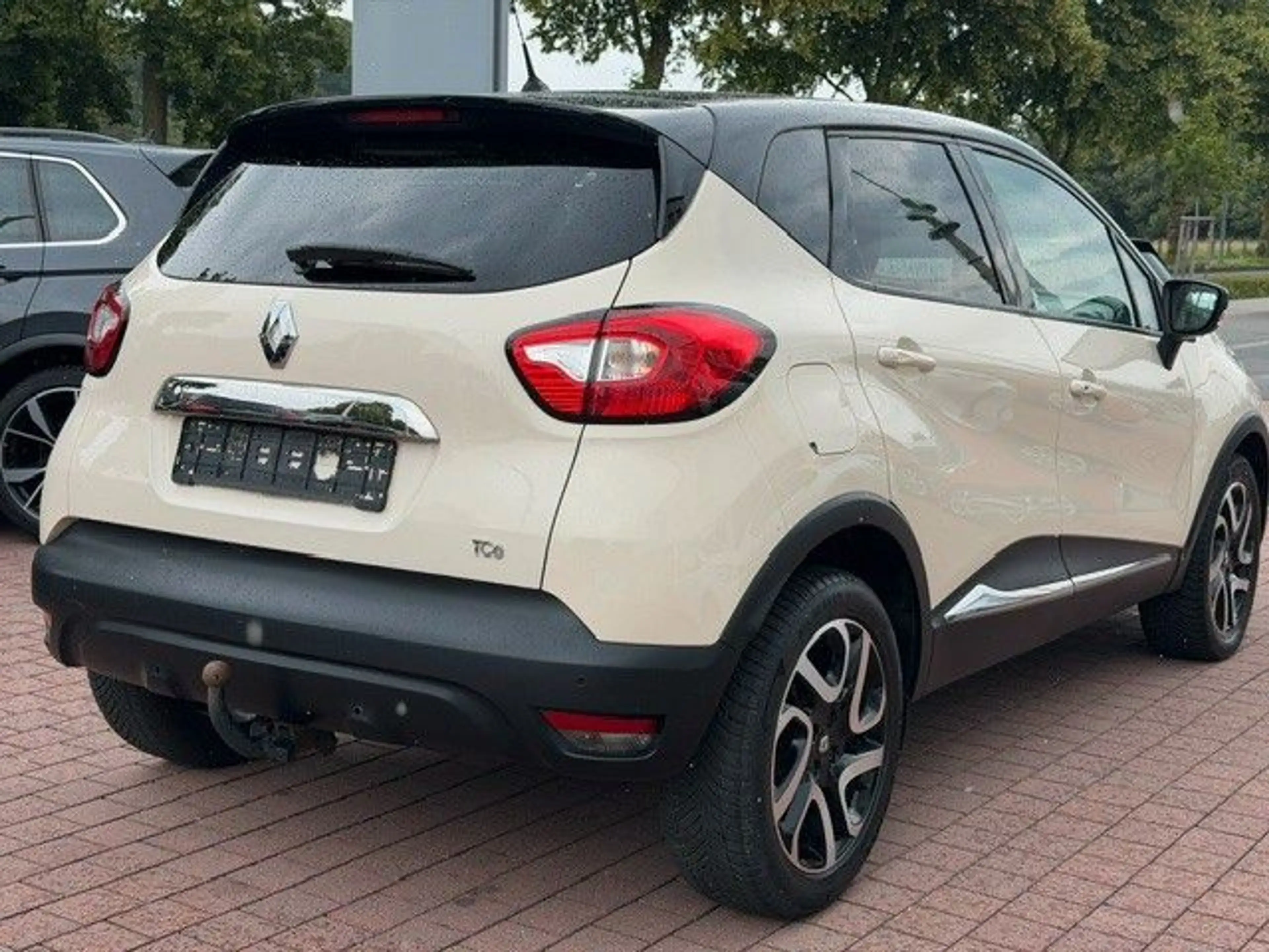 Renault Captur Luxe Automatik TÜV Neu Garantie — photo 6