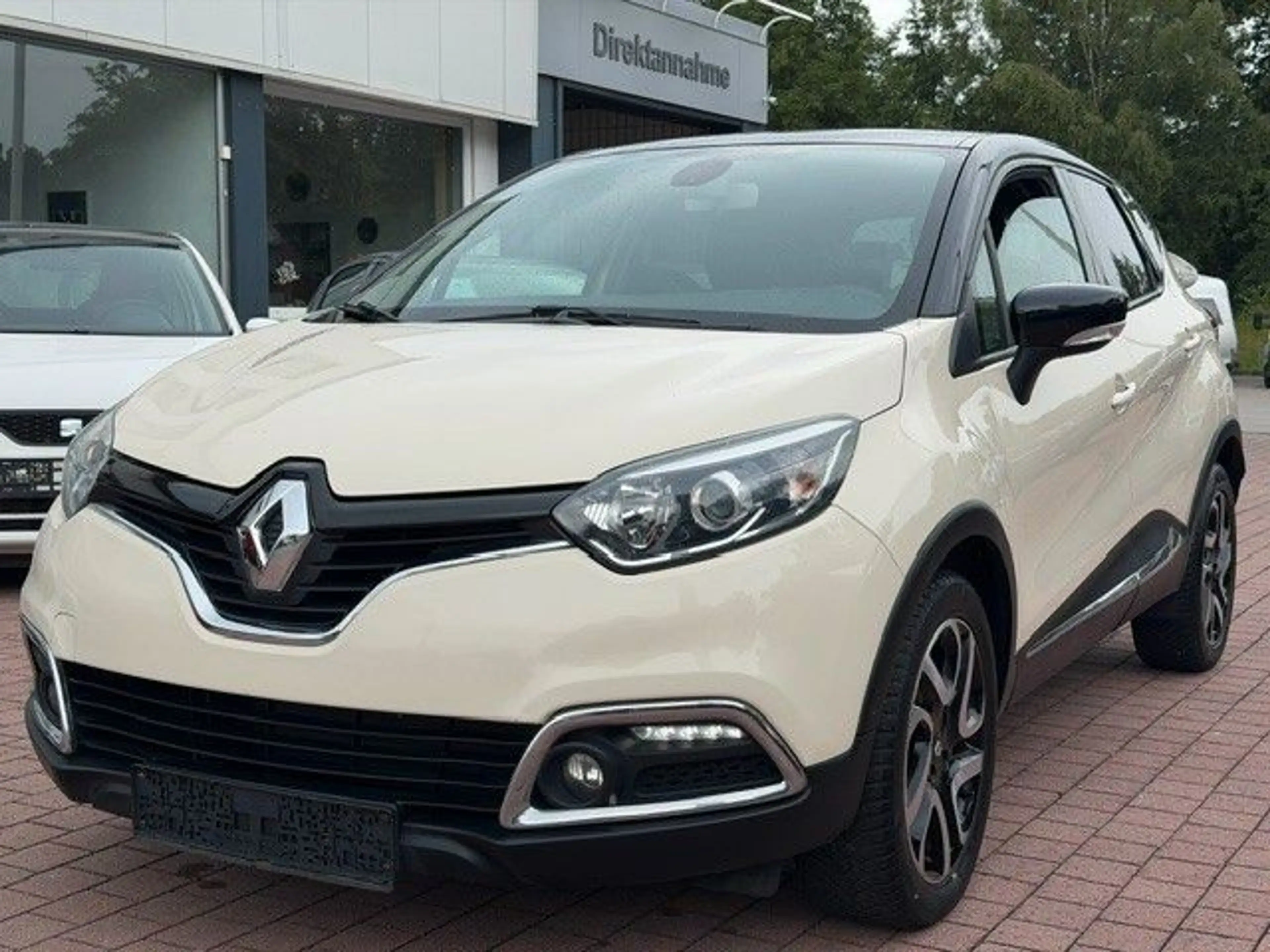 Renault Captur Luxe Automatik TÜV Neu Garantie