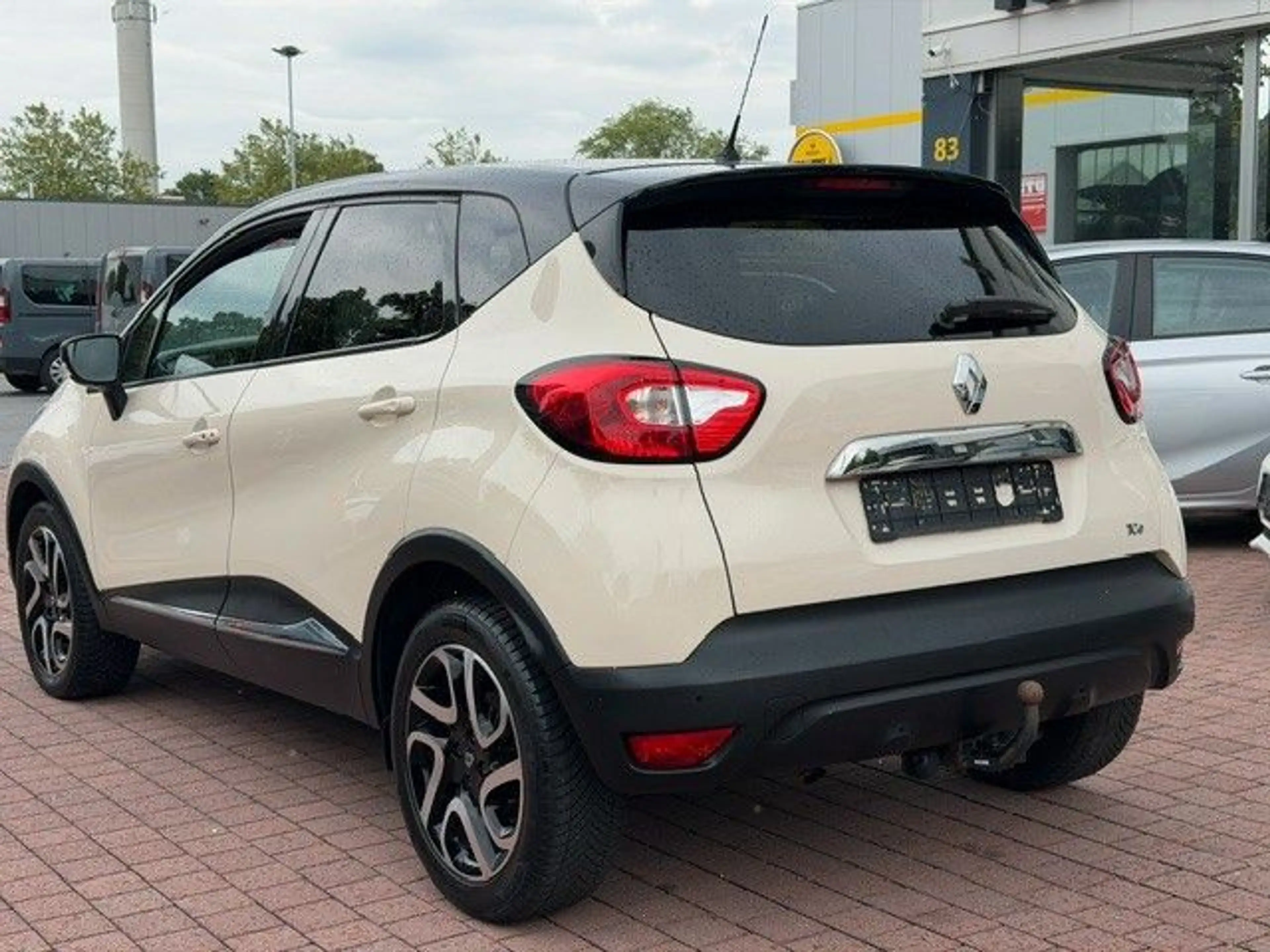 Renault Captur Luxe Automatik TÜV Neu Garantie — photo 4