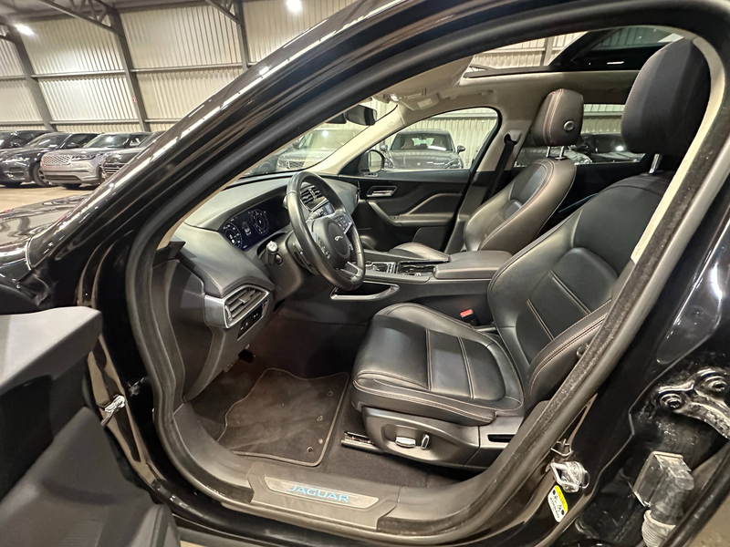 Jaguar F-Pace F-Pace 2.0 D AWD Prestige — photo 12
