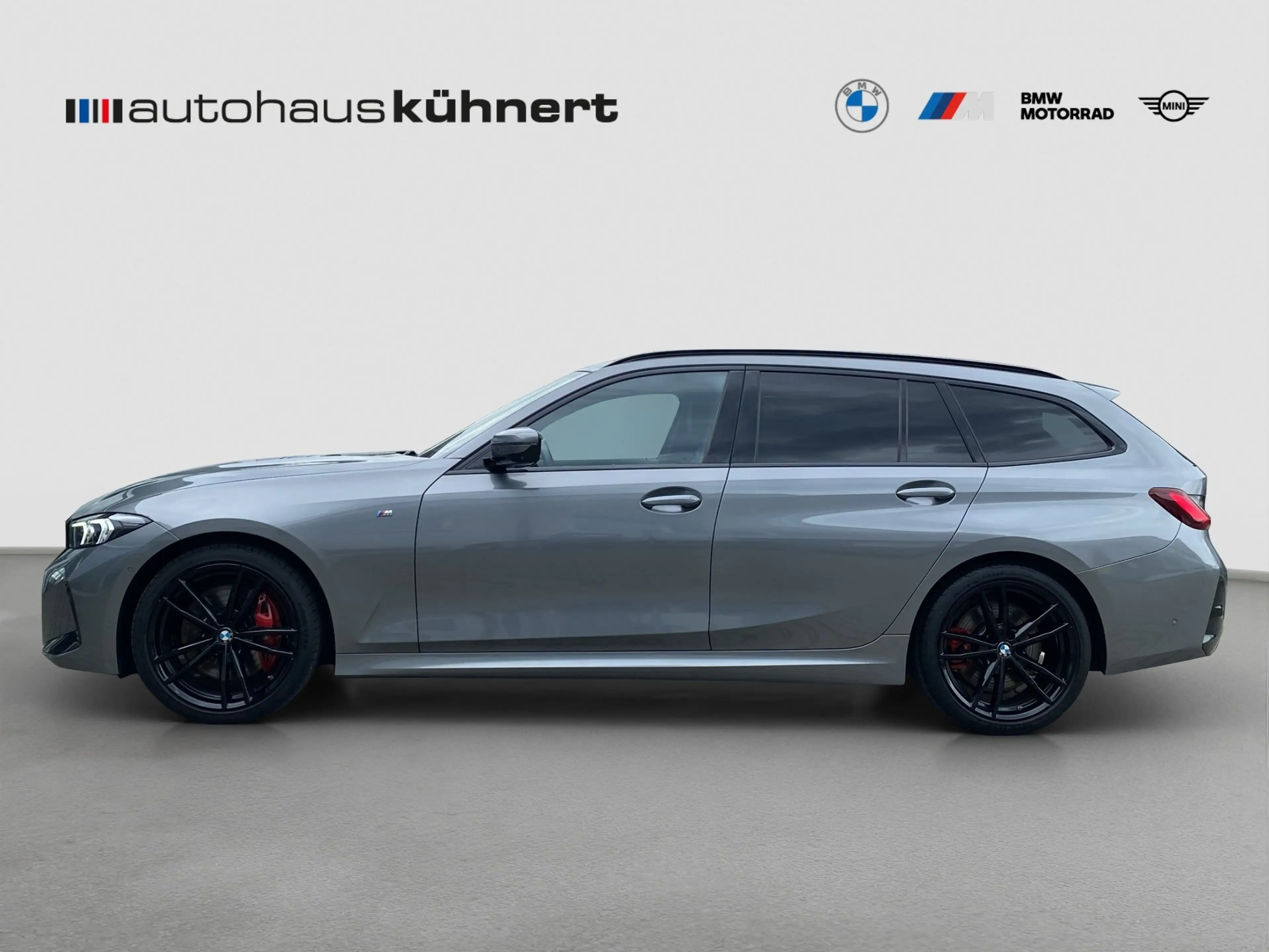 BMW 330 i xDrive touring M-Sport PRO ACC SpurAss StHzg RFK — photo 4
