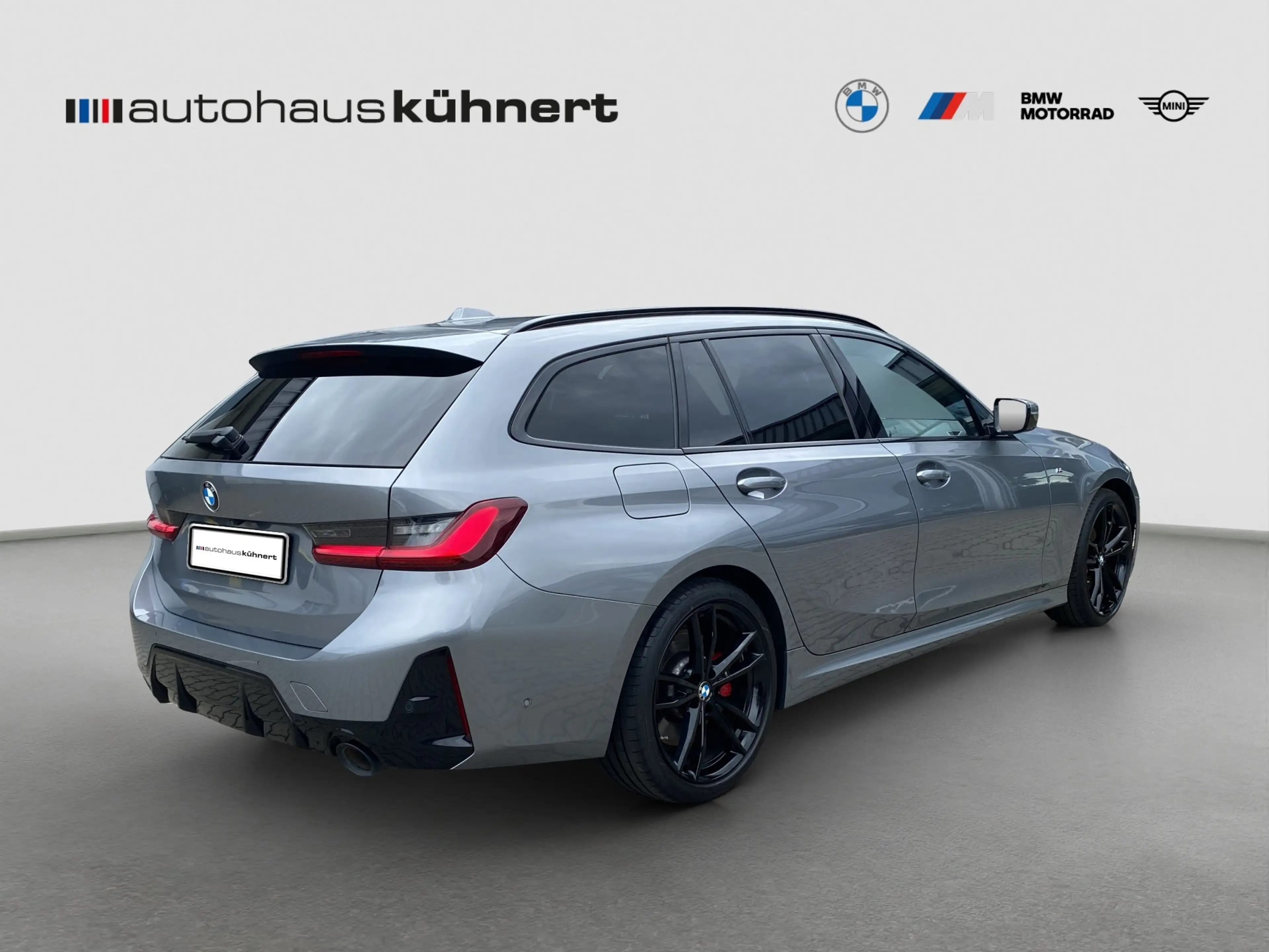 BMW 330 i xDrive touring M-Sport PRO ACC SpurAss StHzg RFK — photo 7