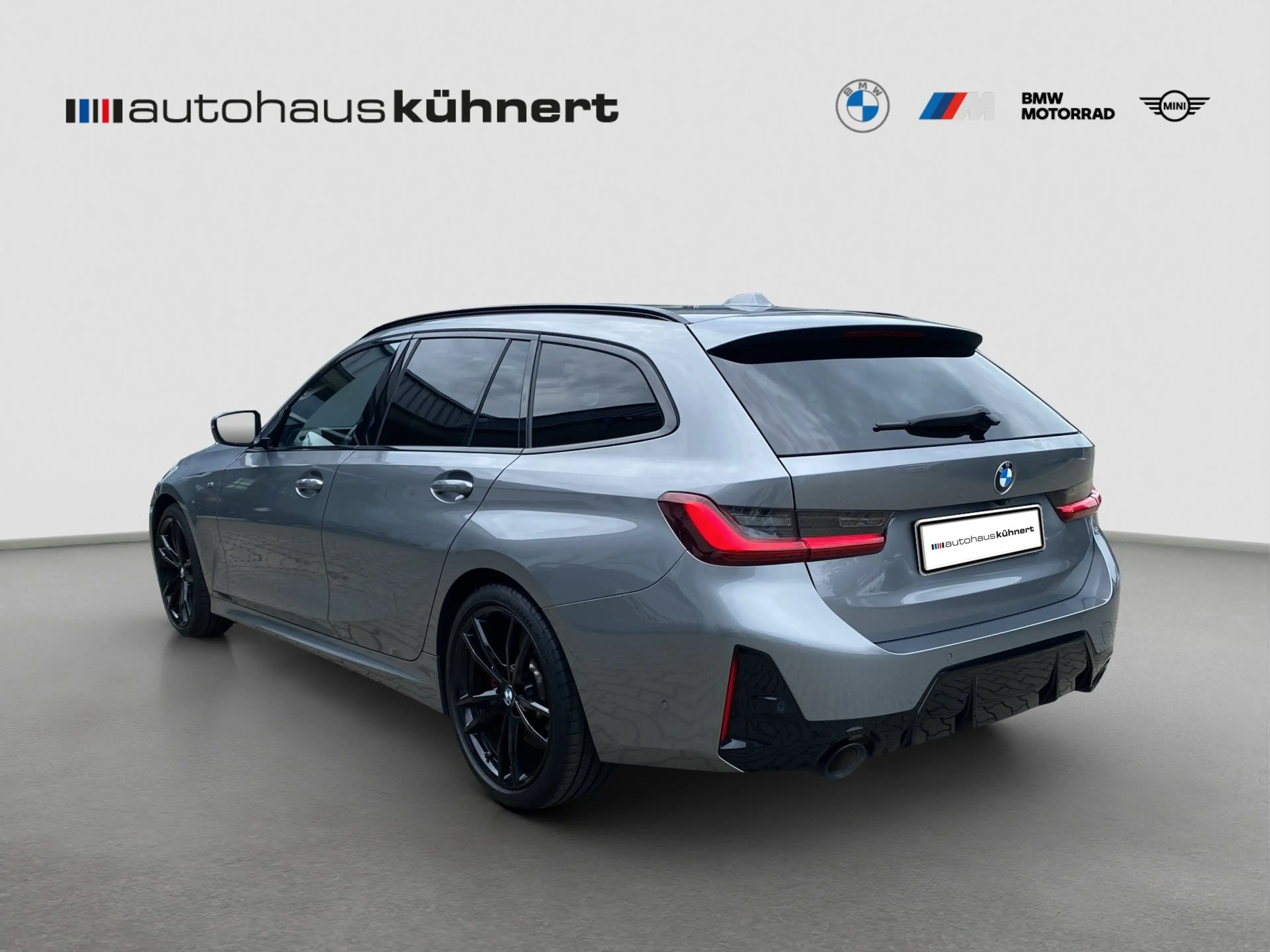 BMW 330 i xDrive touring M-Sport PRO ACC SpurAss StHzg RFK — photo 5