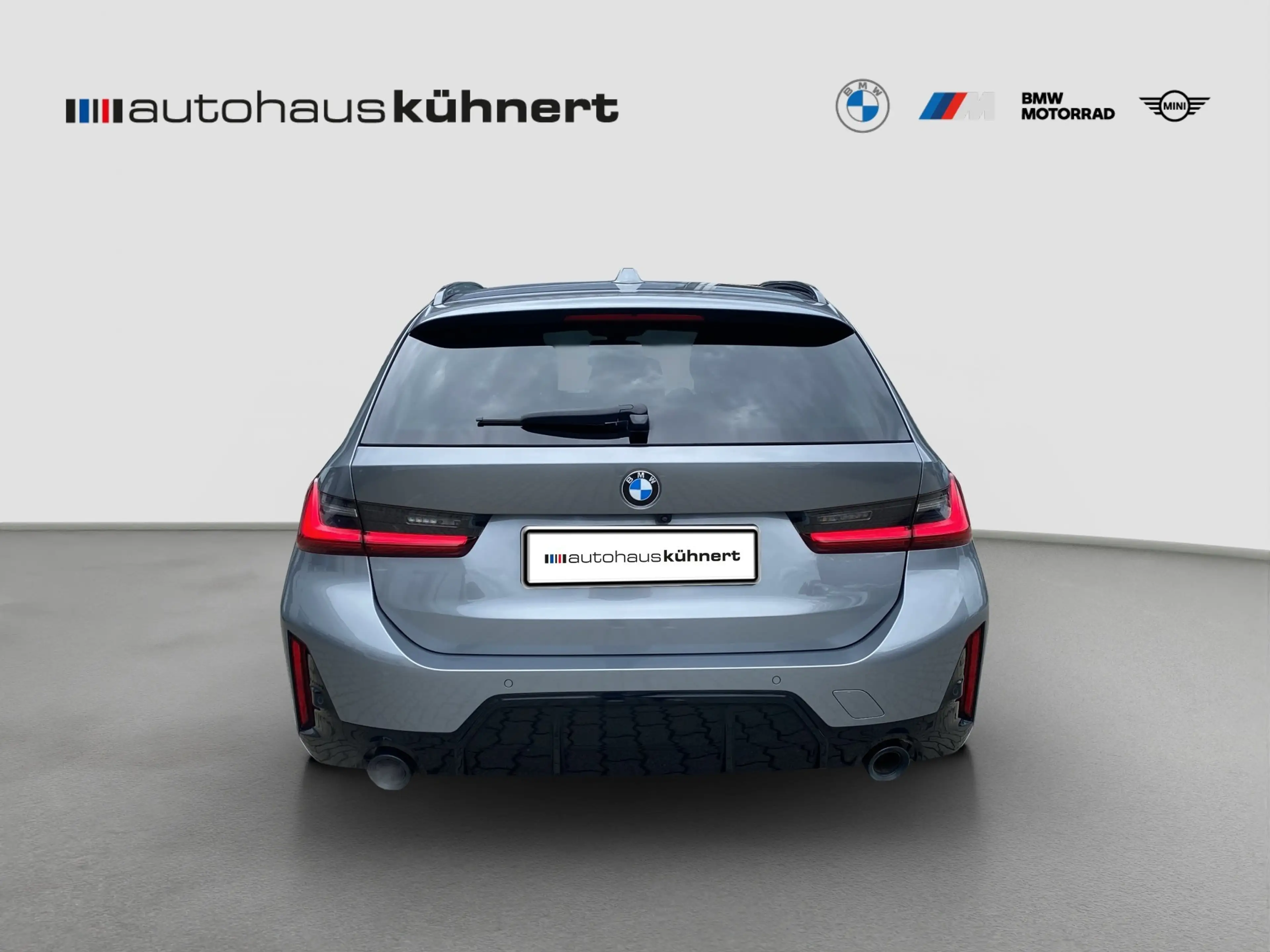 BMW 330 i xDrive touring M-Sport PRO ACC SpurAss StHzg RFK — photo 6