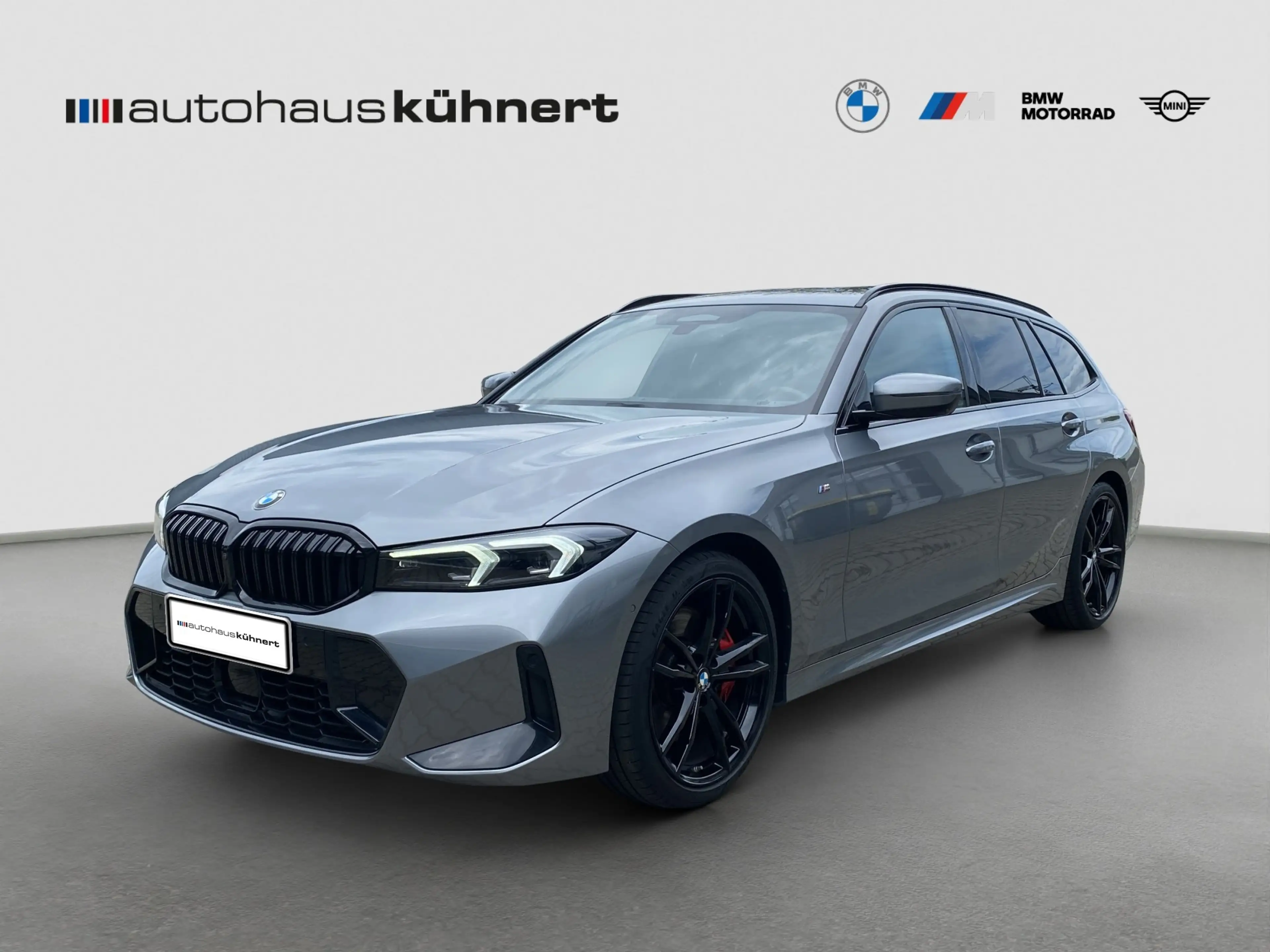 BMW 330 i xDrive touring M-Sport PRO ACC SpurAss StHzg RFK — photo 2