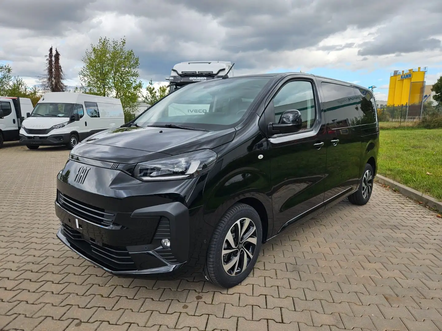 Fiat Ulysse 180HDi L2 Top Automatik Panoramdach Schwarz - 1