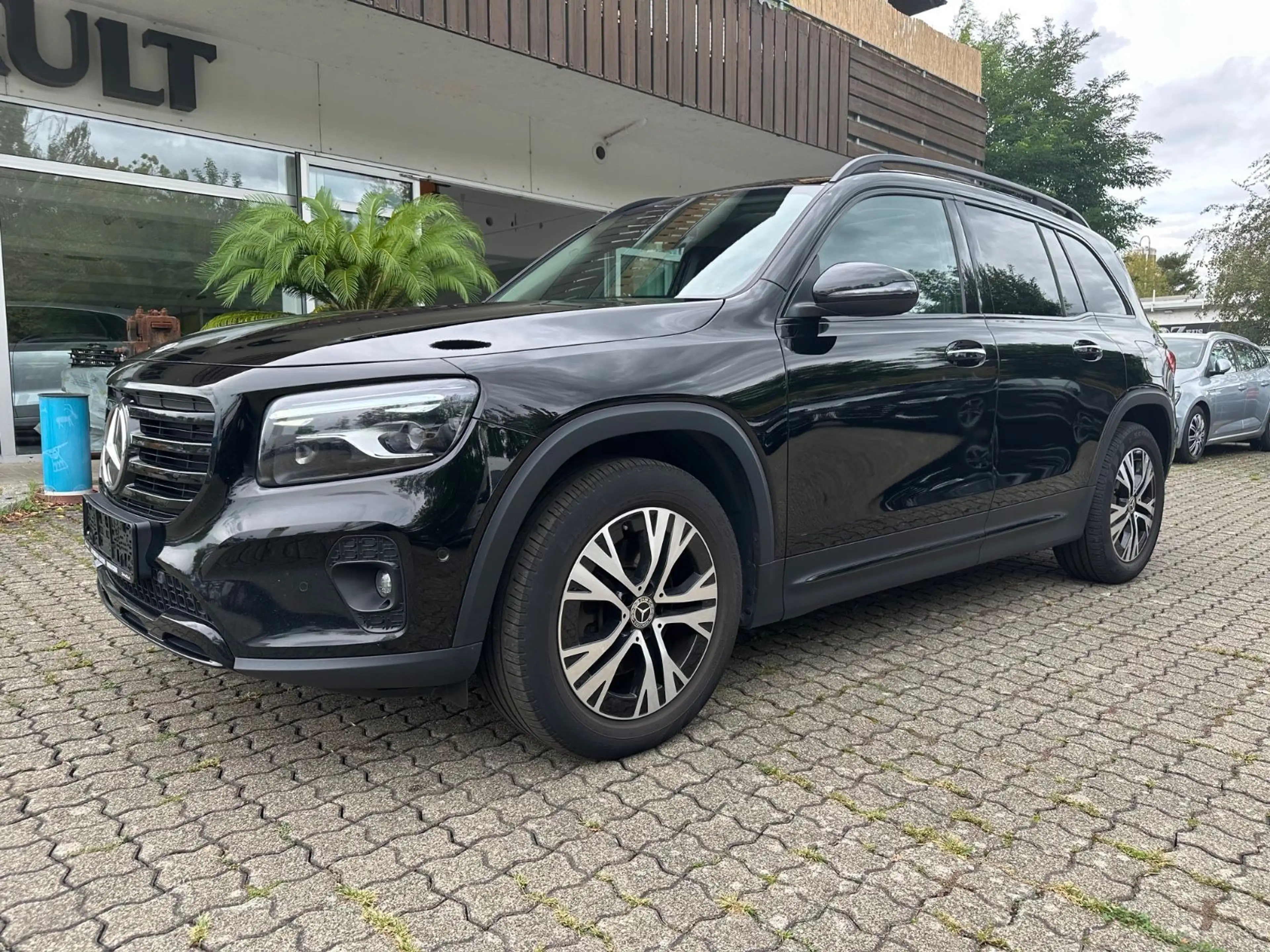 Mercedes-Benz GLB 200 d*NAVI*LED*PANO*AHK*DISTR*EU6dT*