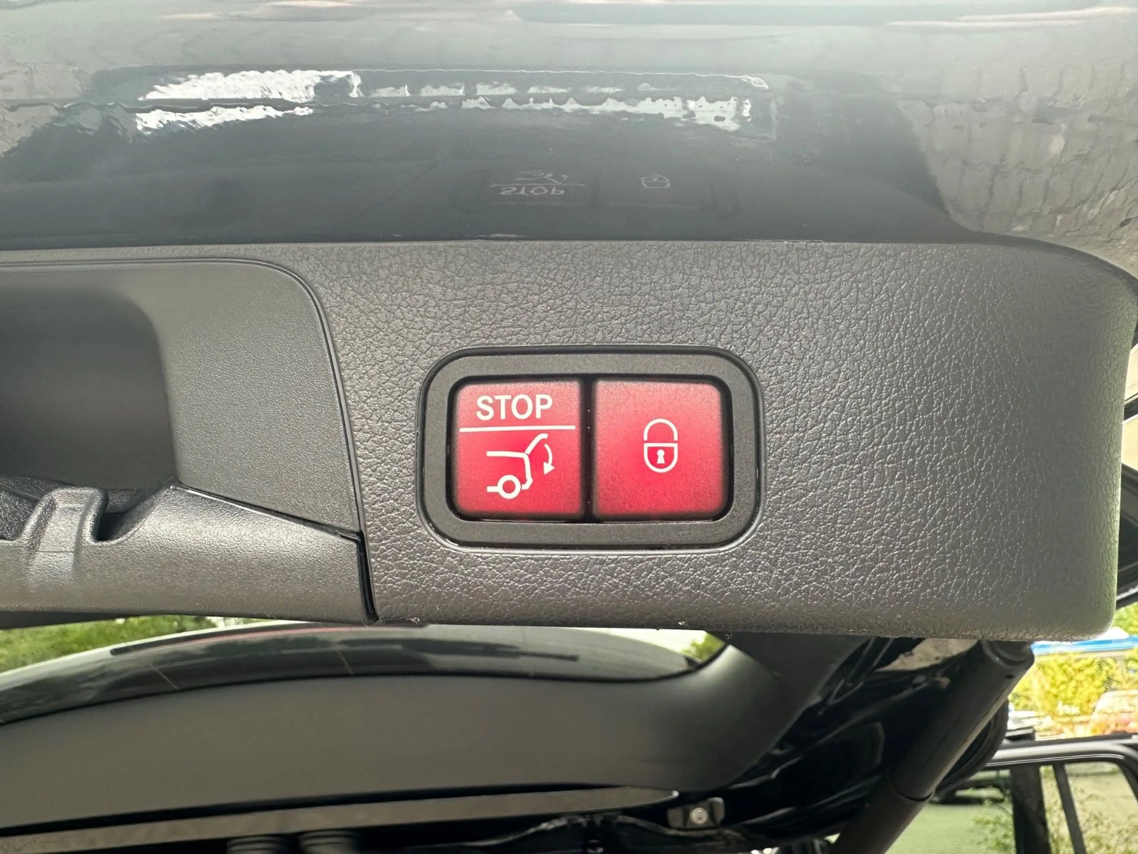 Mercedes-Benz GLB 200 d*NAVI*LED*PANO*AHK*DISTR*EU6dT* — photo 14