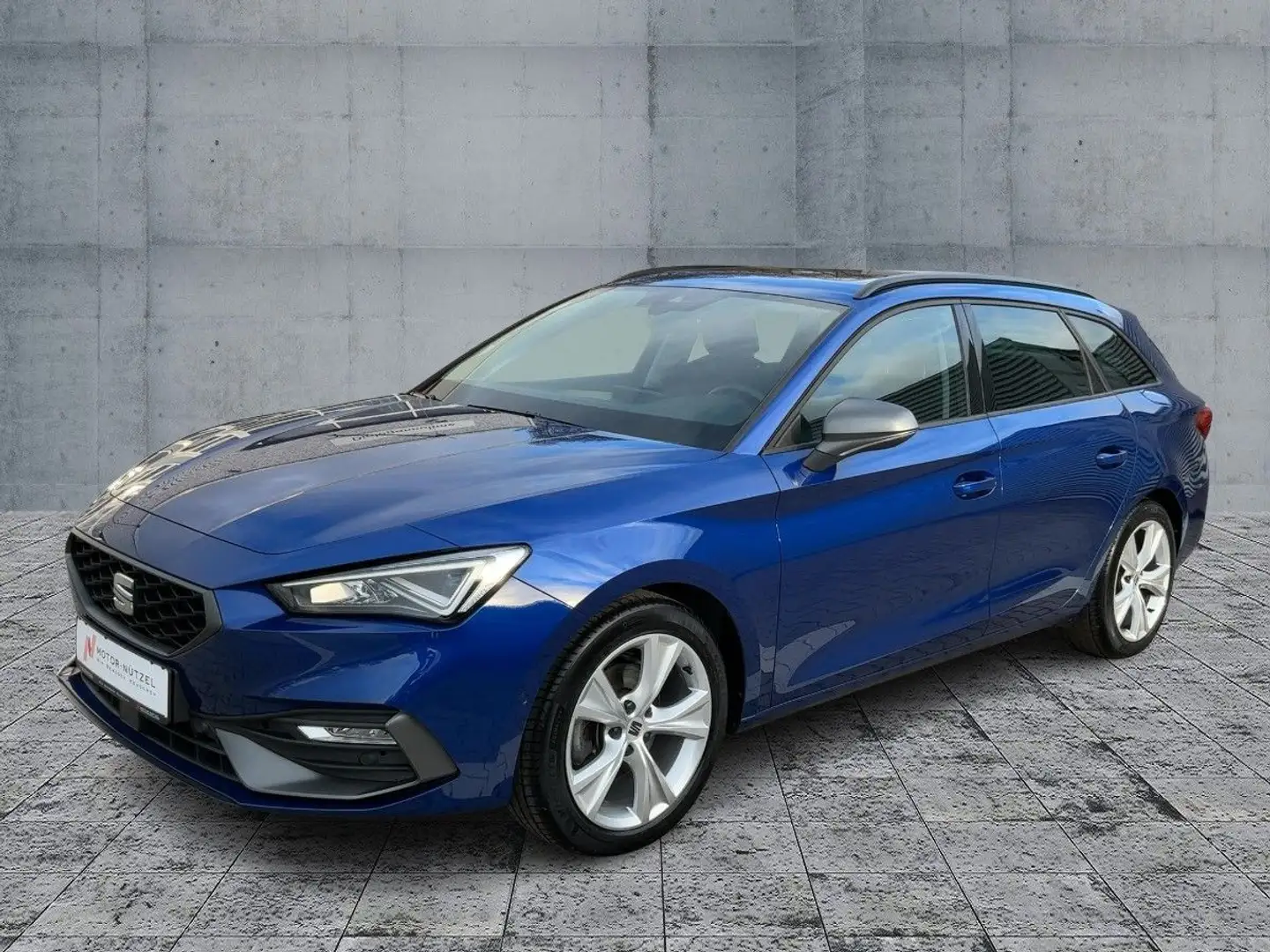 SEAT Leon ST 1.5 TSI FR-LINE LED+NAVI+AHK+PANO+ACC+VC Blau - 2