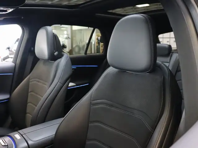 Mercedes-Benz E-Class view 12