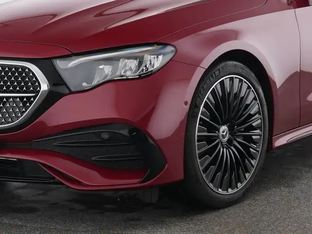 Mercedes-Benz E-Class view 2