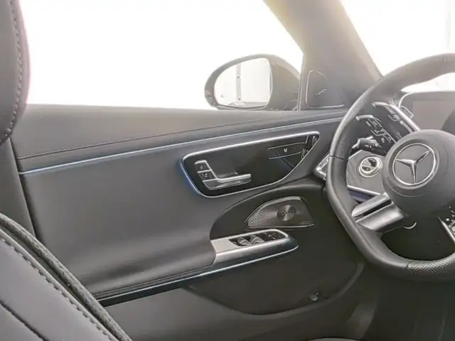 Mercedes-Benz E-Class view 7