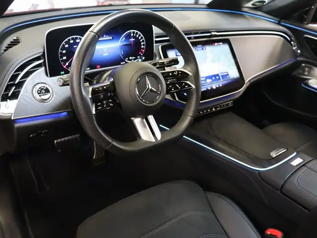 Mercedes-Benz E-Class view 9