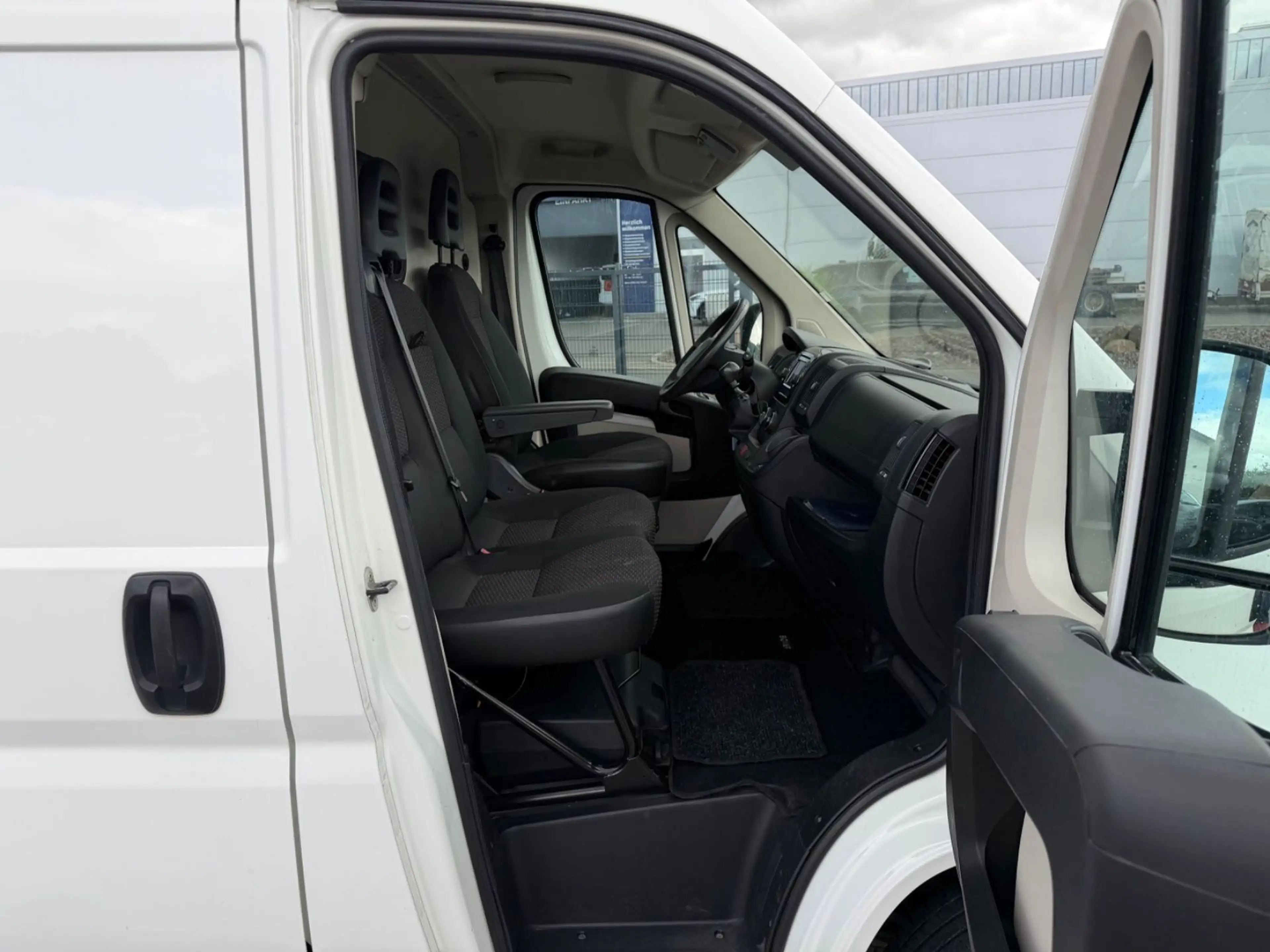 Peugeot Boxer Kasten L2H2 HDi 130*KLIMA*PDC*1.HAND* — photo 12
