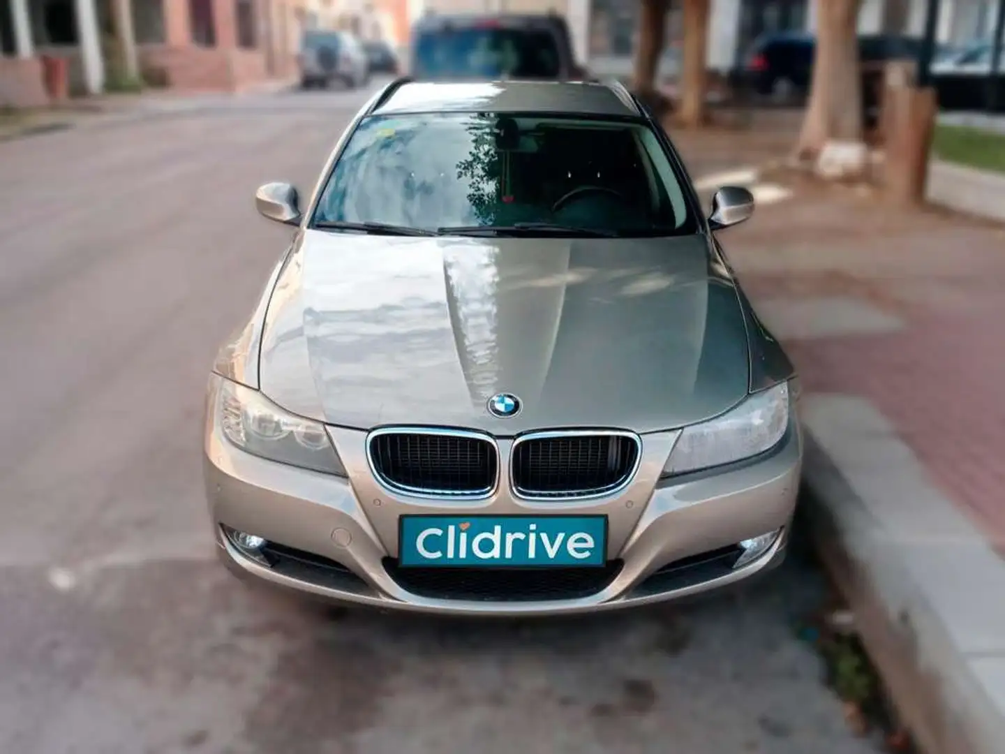 BMW 318 318d Touring Beige - 2