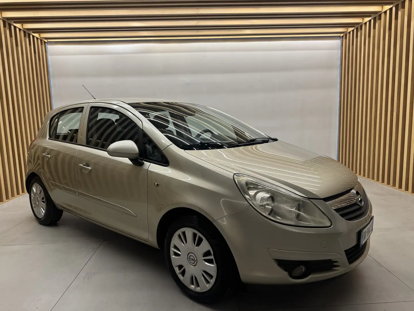 Opel Corsa 5P 1.3 multijet 55 kw NEOPATENTATI GARANZIA Plateado - 1