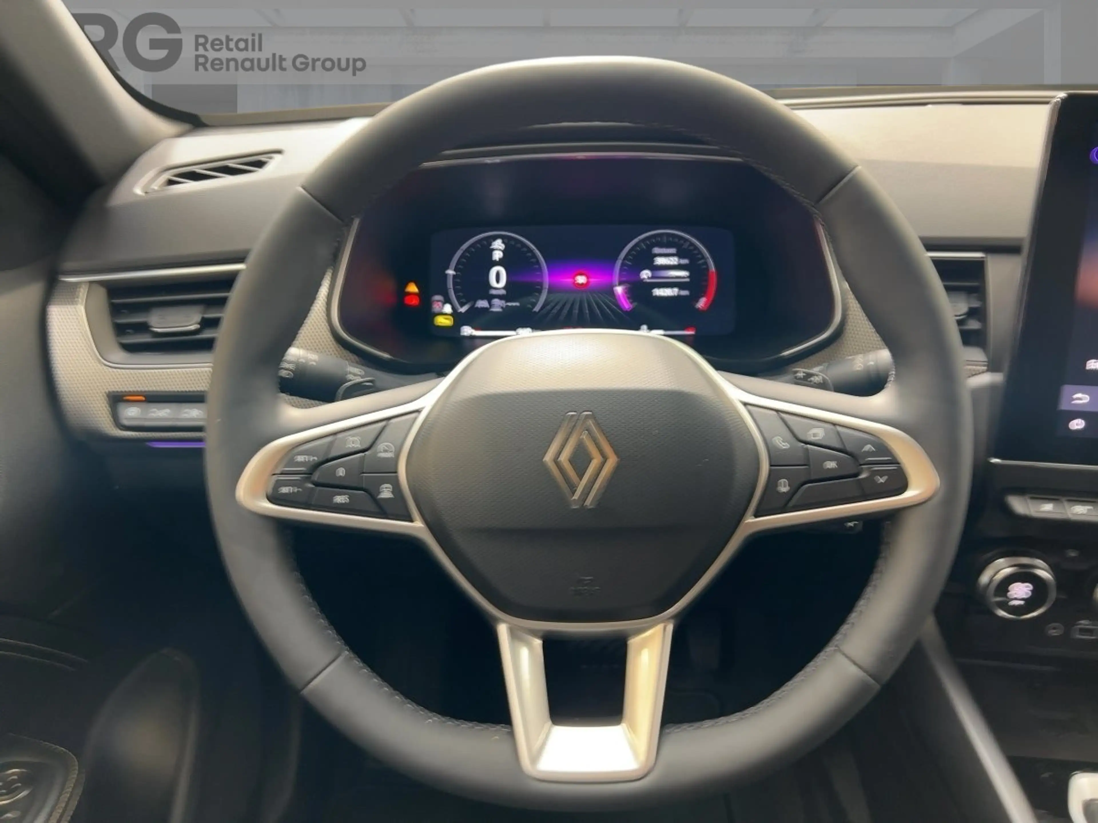 Renault Arkana TECHNO TCe 140 MILD-HYBRID EDC CARPLAY — photo 11