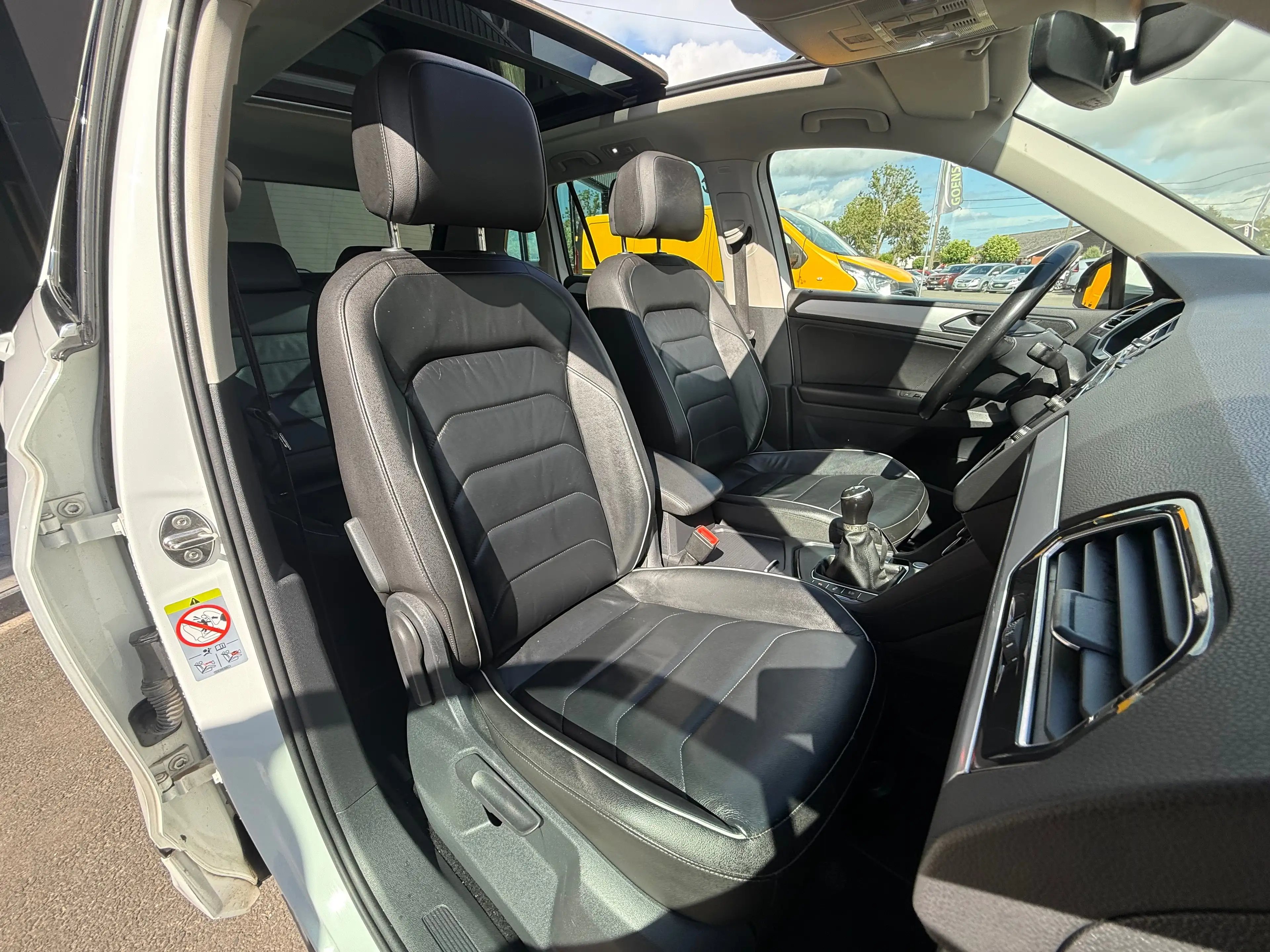 Volkswagen Tiguan Tiguan 2.0 TDi Trendline BMT — photo 6