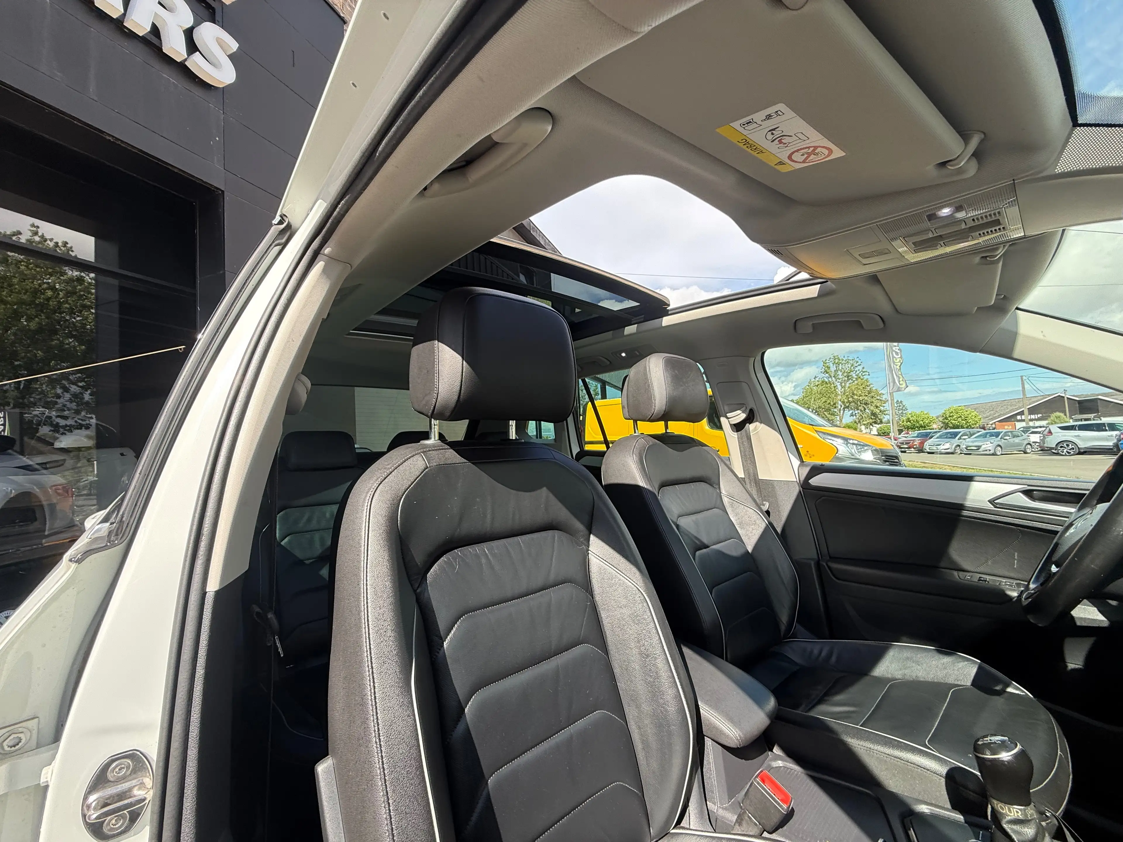Volkswagen Tiguan Tiguan 2.0 TDi Trendline BMT — photo 7