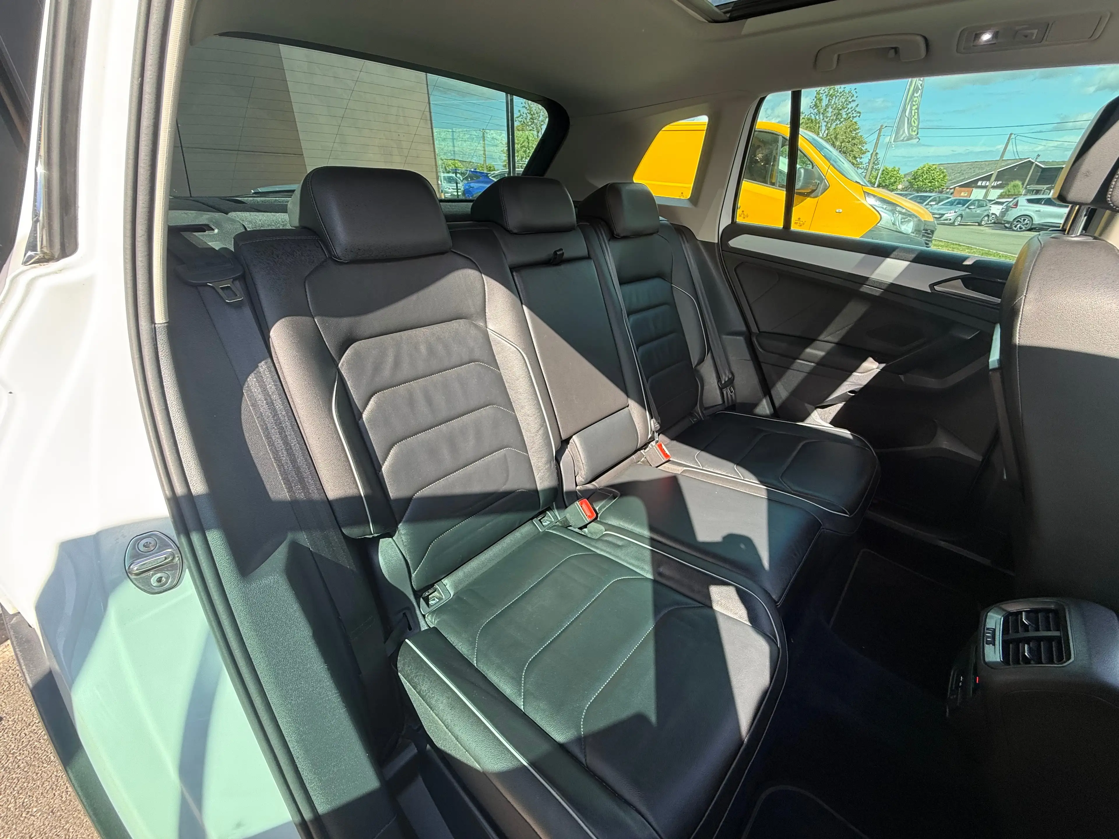 Volkswagen Tiguan Tiguan 2.0 TDi Trendline BMT — photo 8
