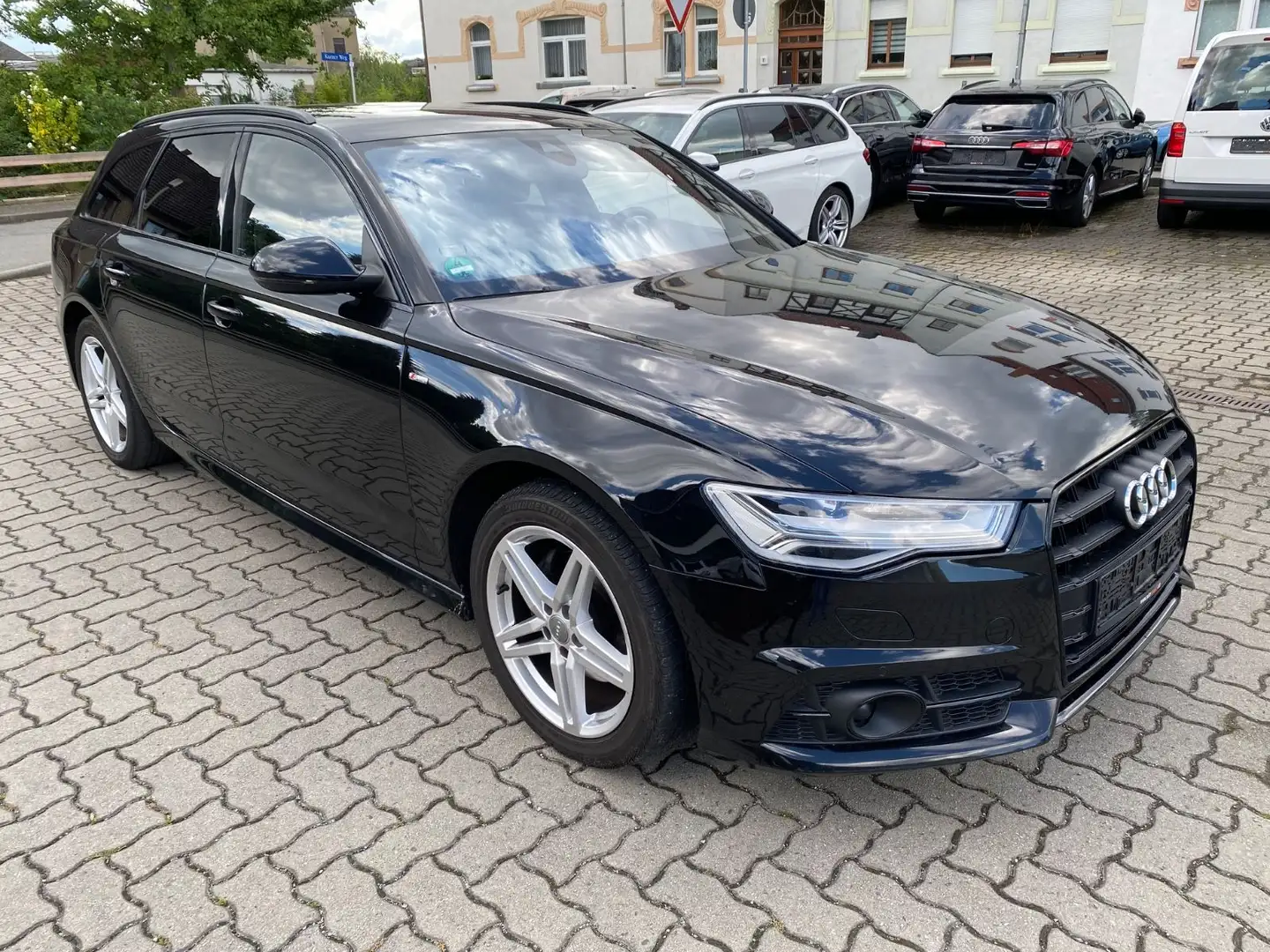Audi A6 Avant 2.0 TDI S-Line / LED / AHZV Schwarz - 2