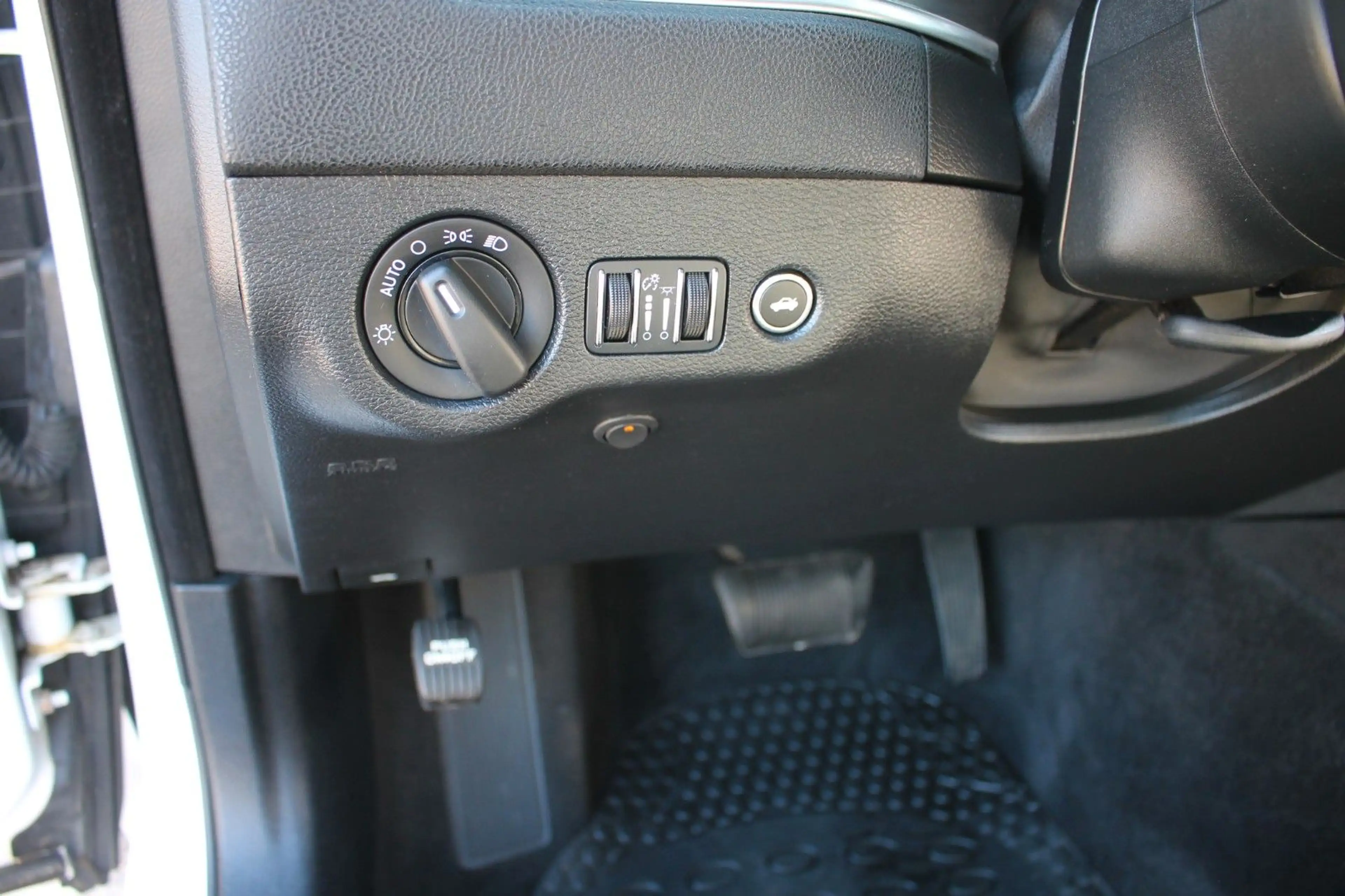 Dodge Charger 3,6l — photo 15