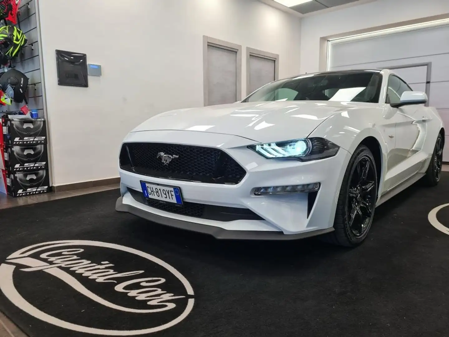 Ford Mustang 2.3 ECOBOOST AUTOMATICA Weiß - 1