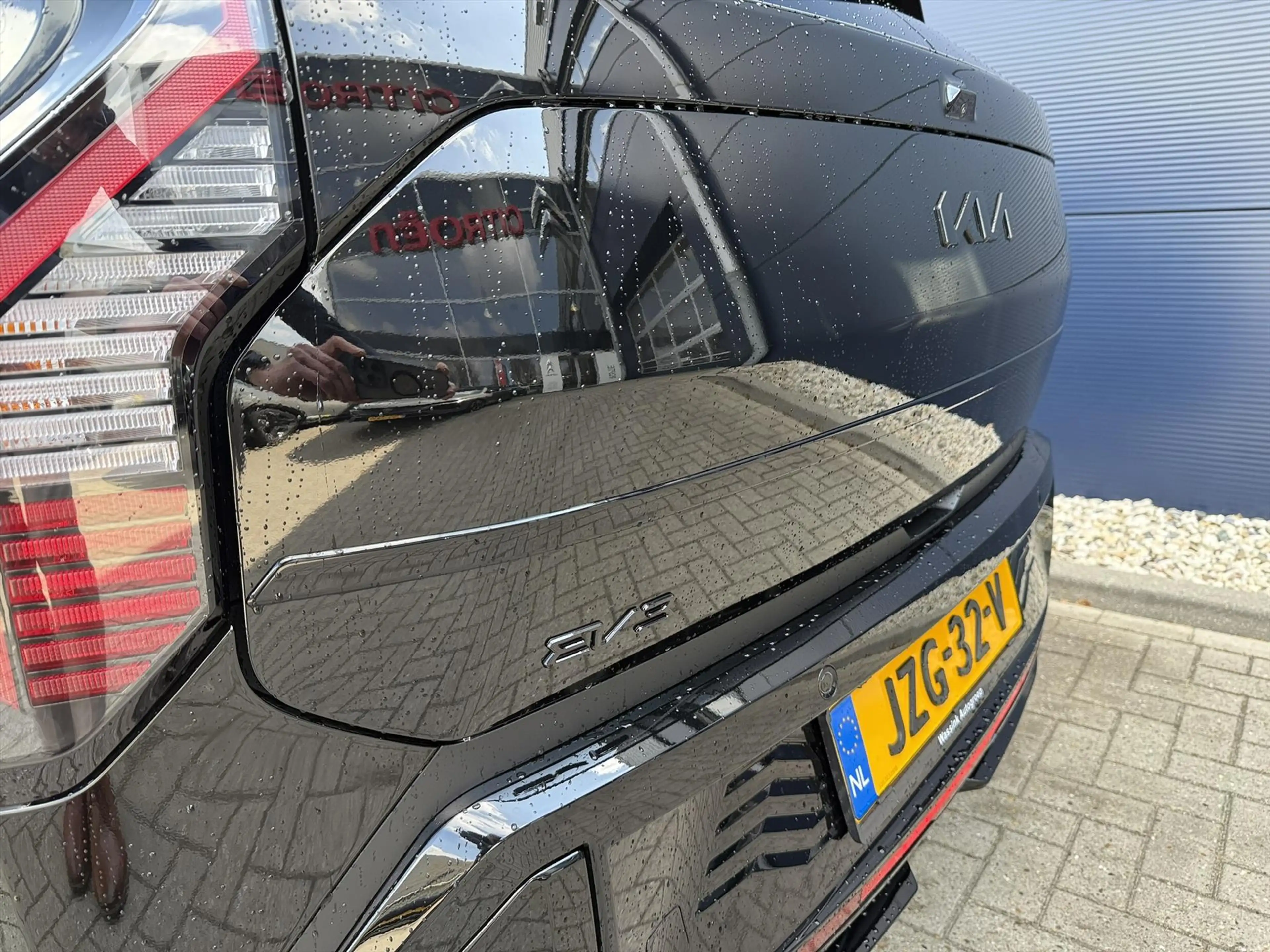 Kia EV3 81,4 kWh 204pk GT-Line Business Edition | Black Pa — photo 12