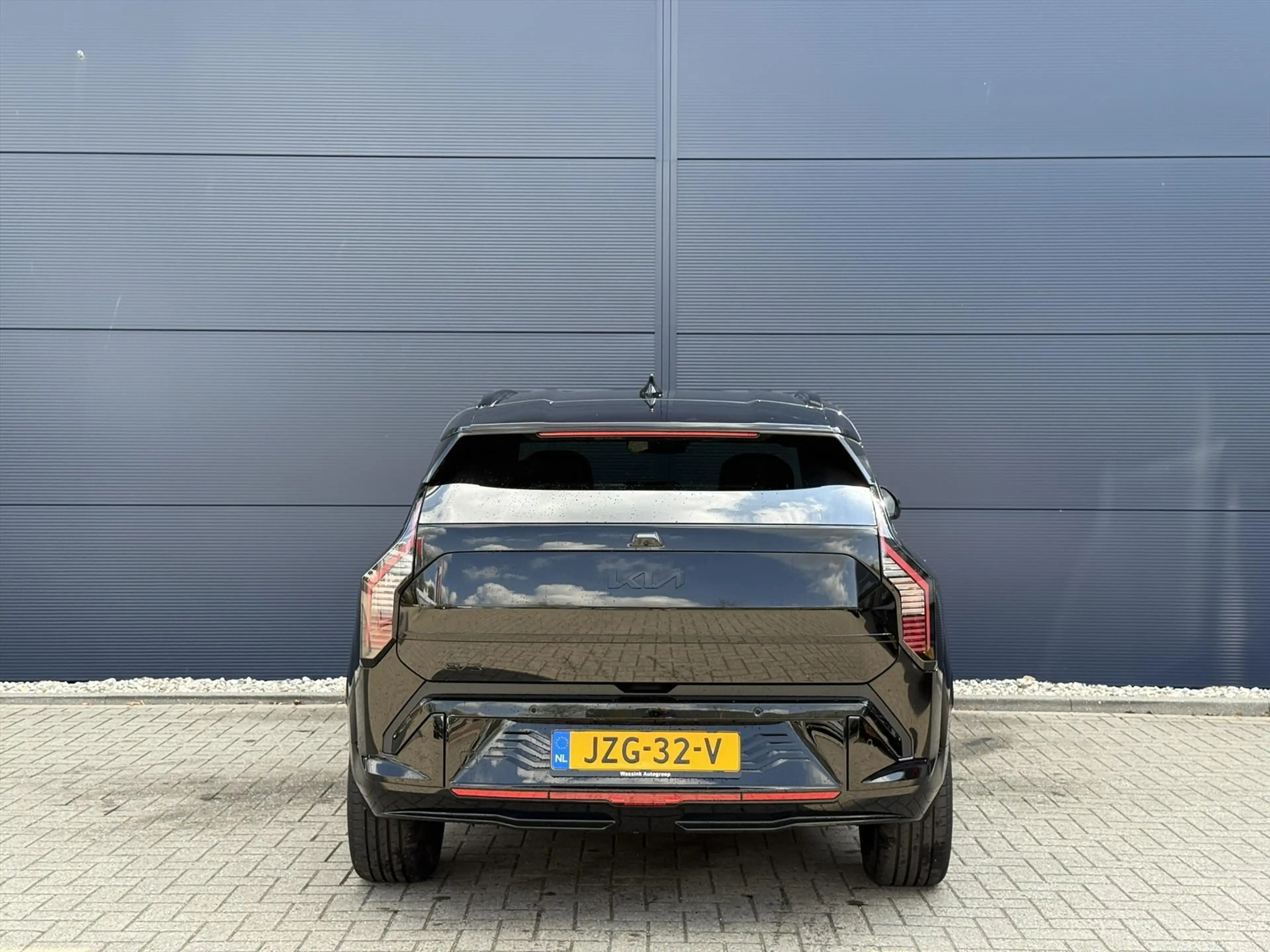 Kia EV3 81,4 kWh 204pk GT-Line Business Edition | Black Pa — photo 7