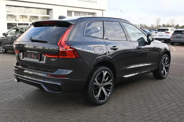 Volvo XC60 view 5