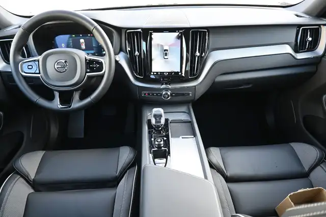 Volvo XC60 view 20