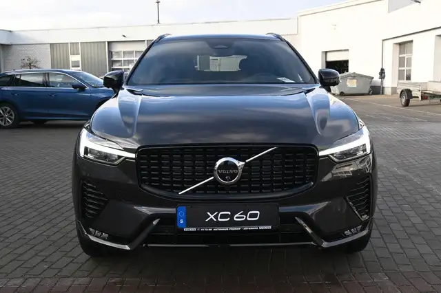 Volvo XC60 view 8