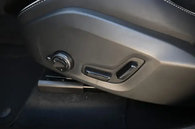 Volvo XC60 view 29