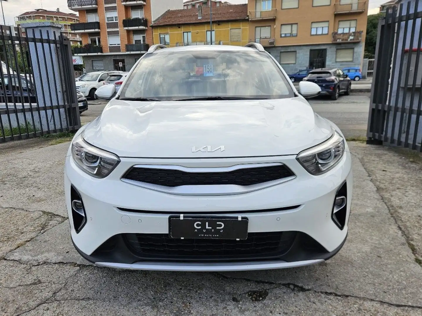 Kia Stonic 1.2 DPI Urban Bianco - 2
