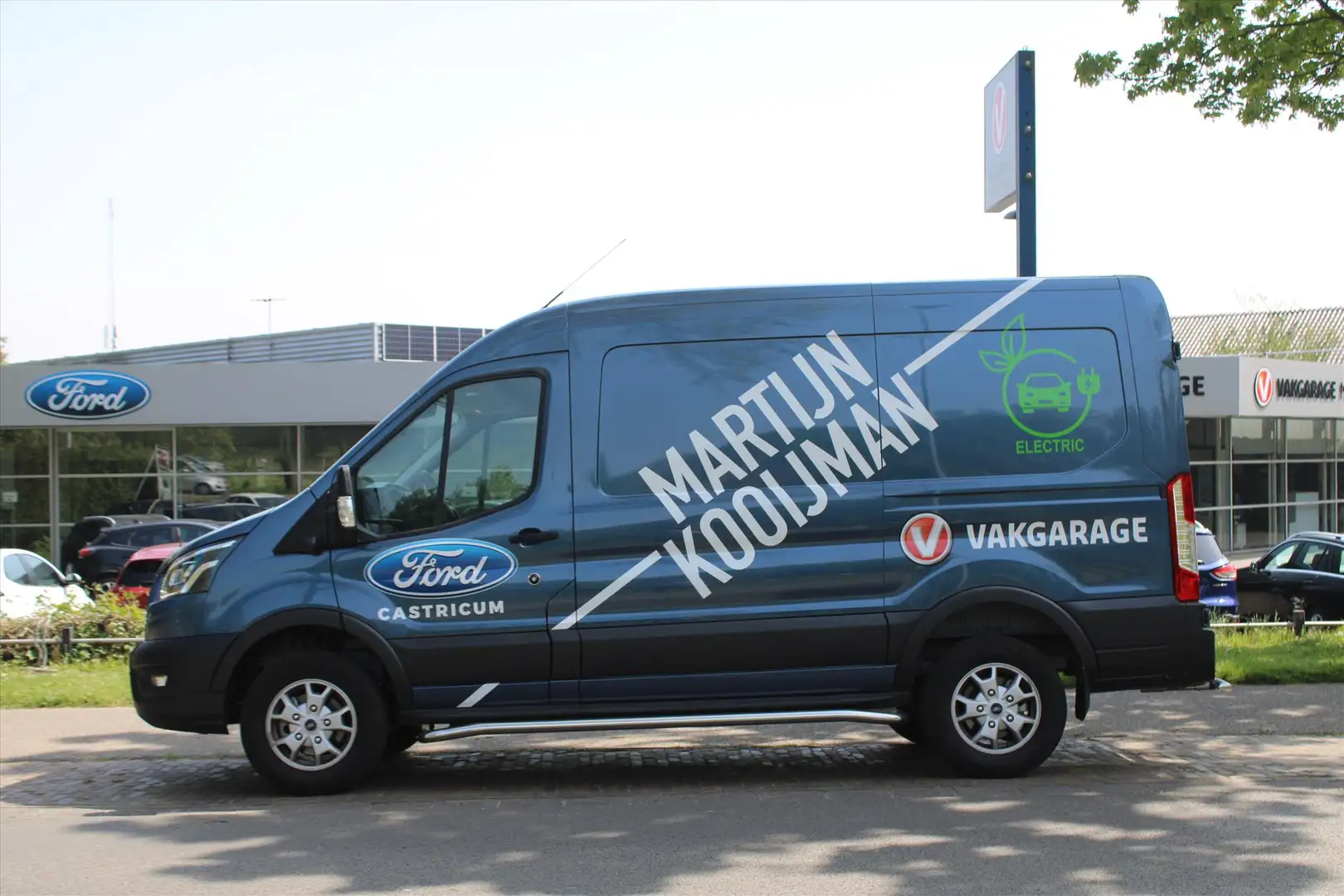 Ford E-Transit E-TRANSIT GB 350 L2H2 68kWh 184pk RWD Trend (Demo) Kék - 2