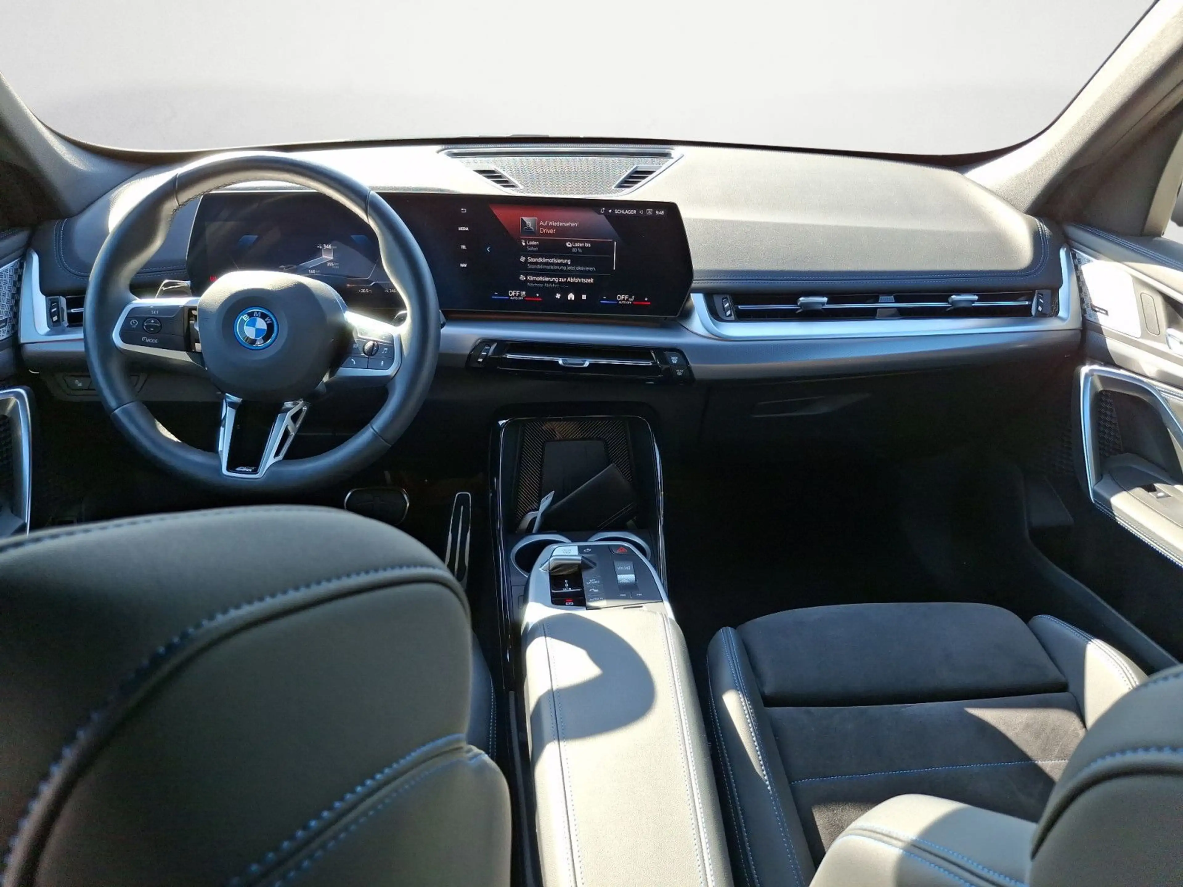 BMW iX1 xDrive30 M-Sport Pro Pano Harman Travel — photo 12
