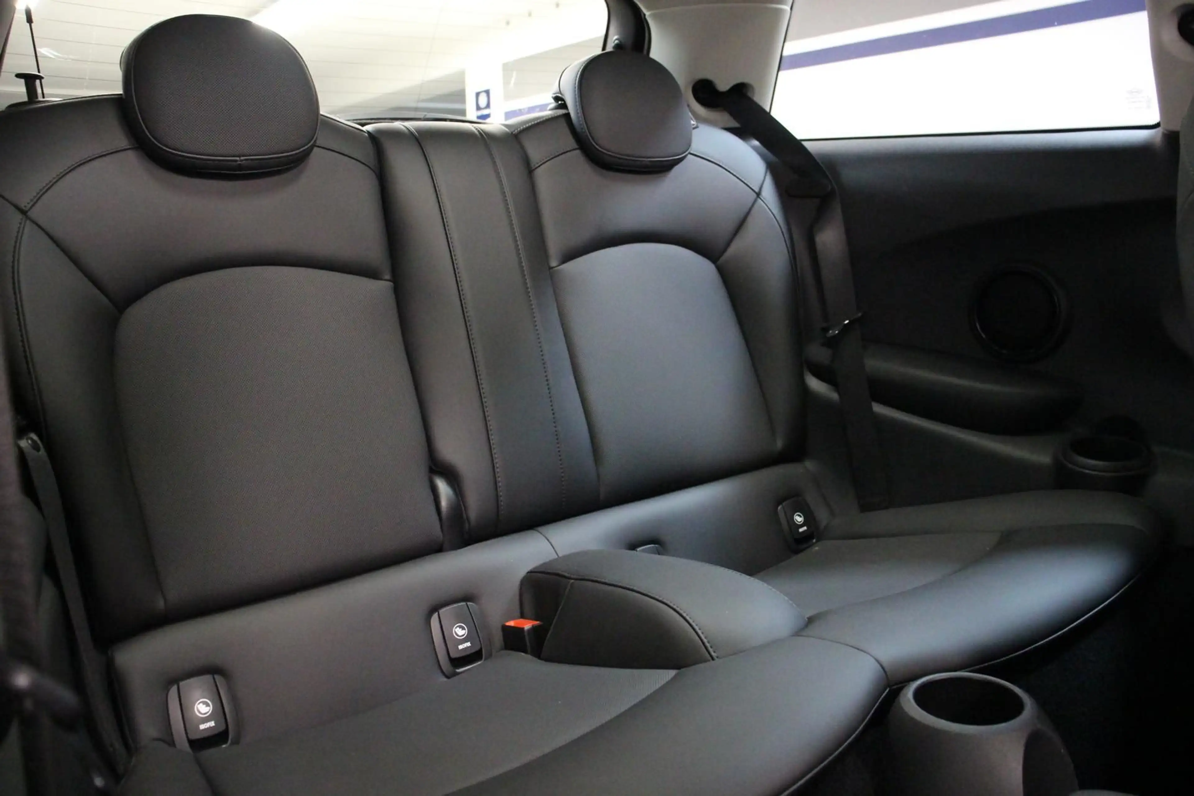 MINI Cooper S LED BT SHZ TEMP PANO LEDER 1.HAND ! — photo 13