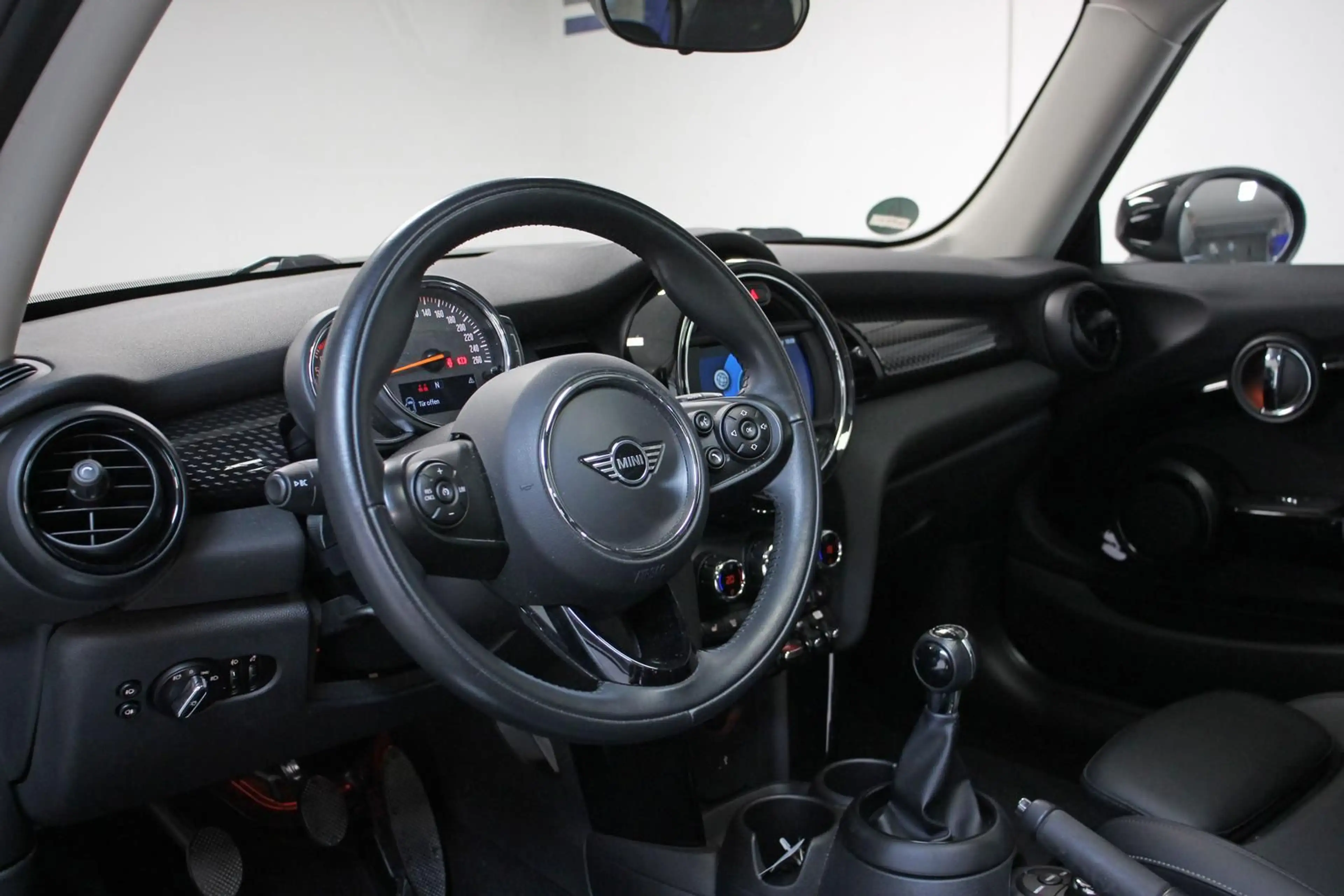 MINI Cooper S LED BT SHZ TEMP PANO LEDER 1.HAND ! — photo 8