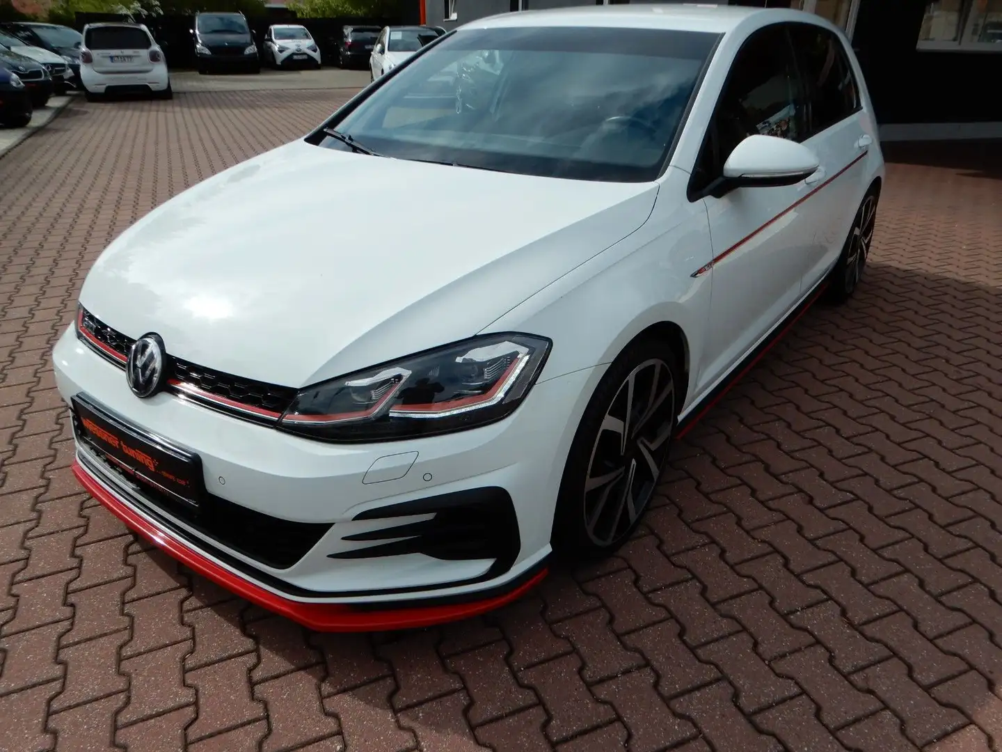 Volkswagen Golf VII Lim. GTI BMT, Tuning , LED , NAVI Wit - 2
