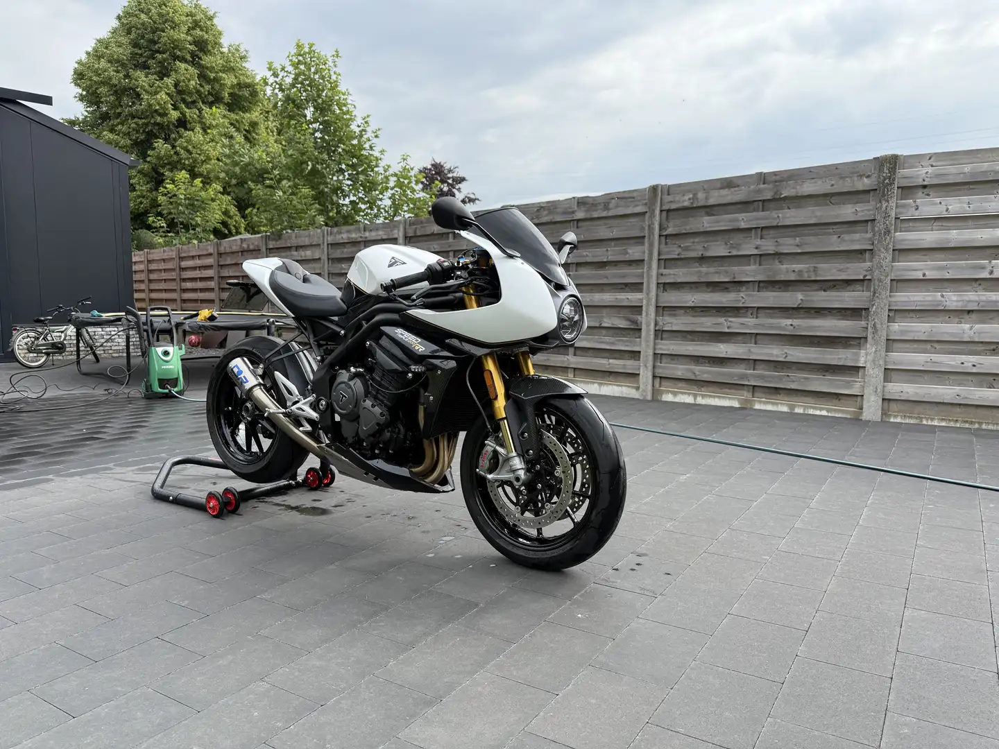Triumph Speed Triple 1200 RR naked bike - 2