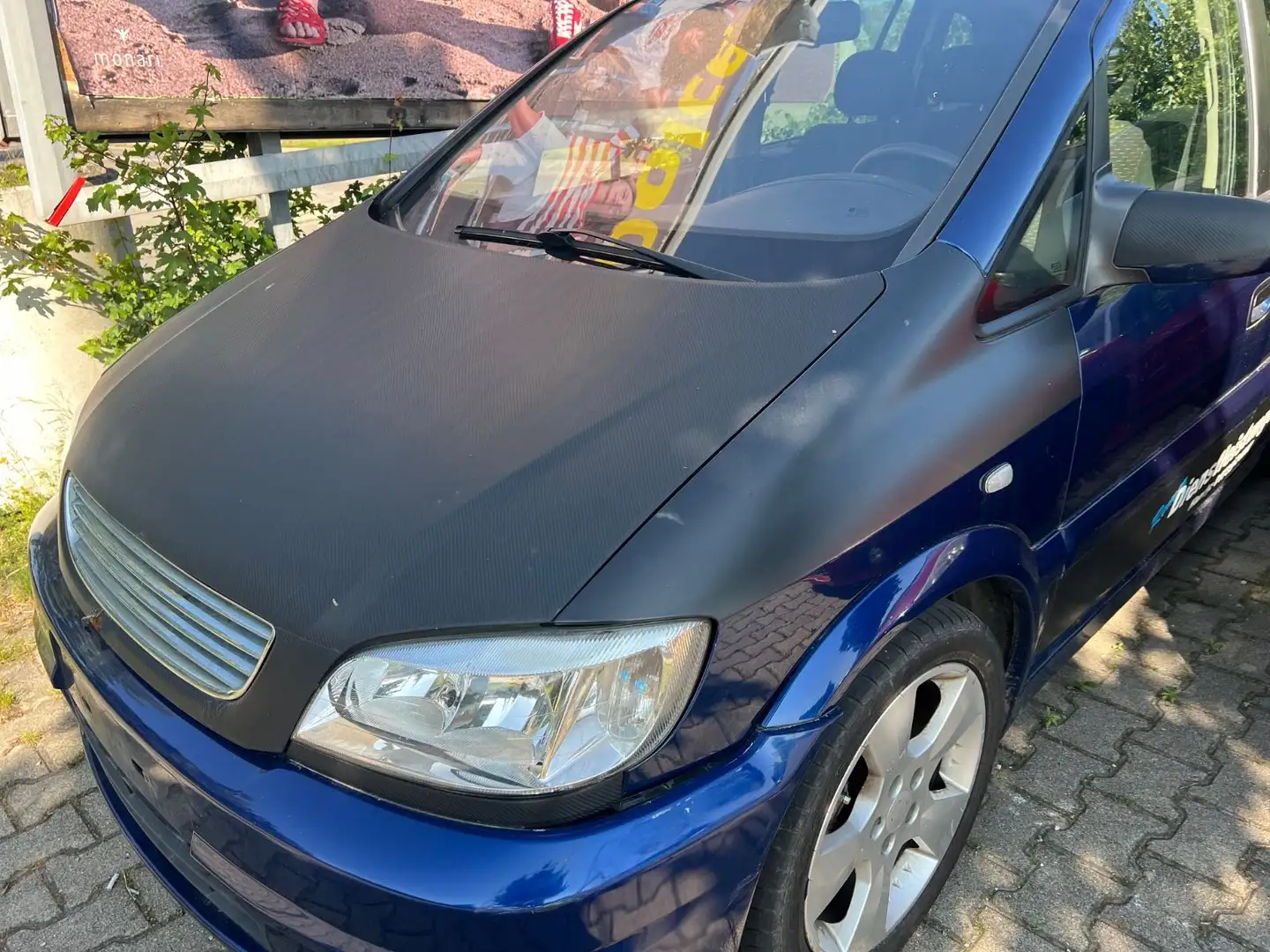 Opel Zafira A Edition Blau - 1