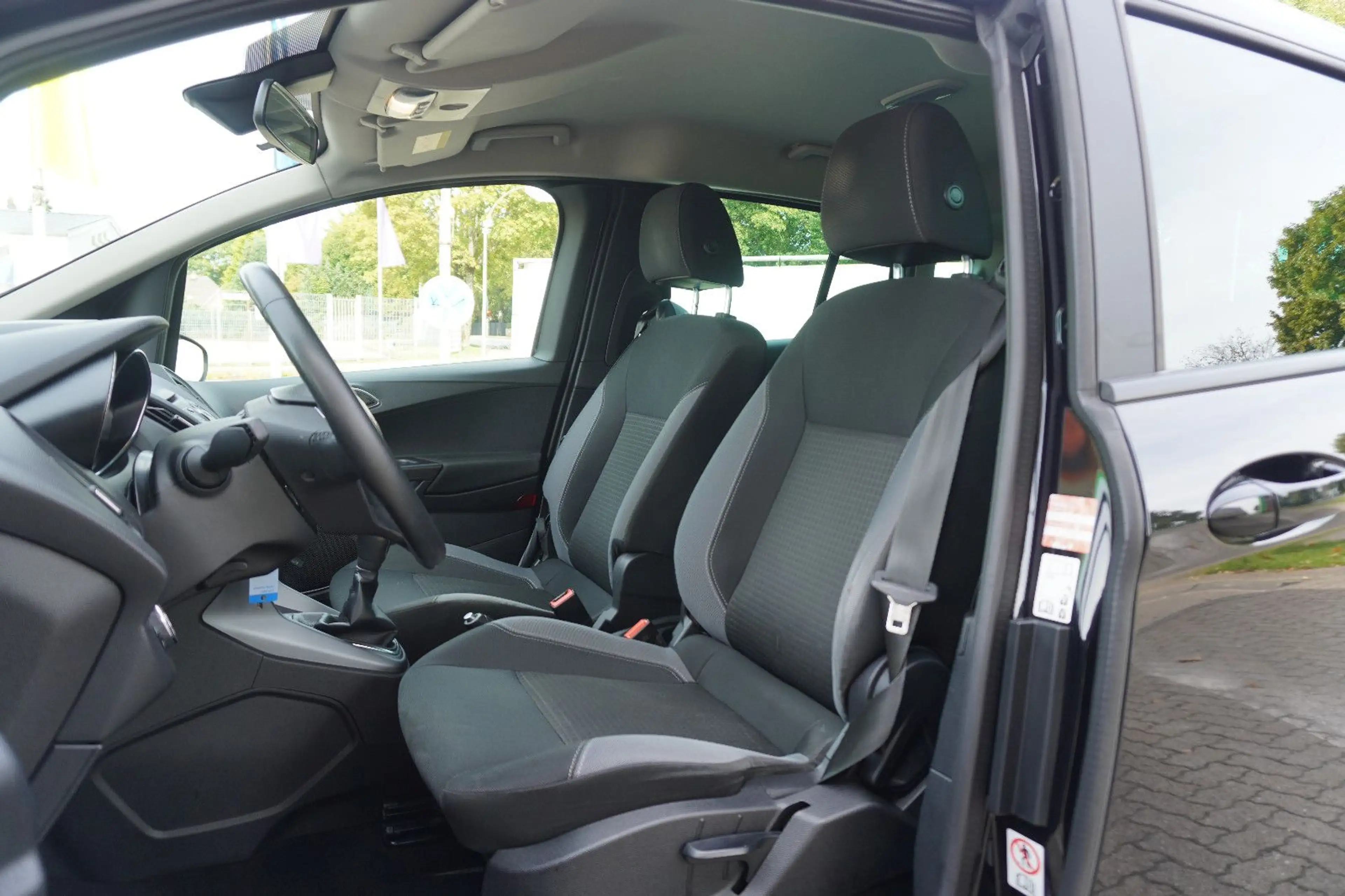 Ford B-Max B-MAX Sync Edition — photo 10