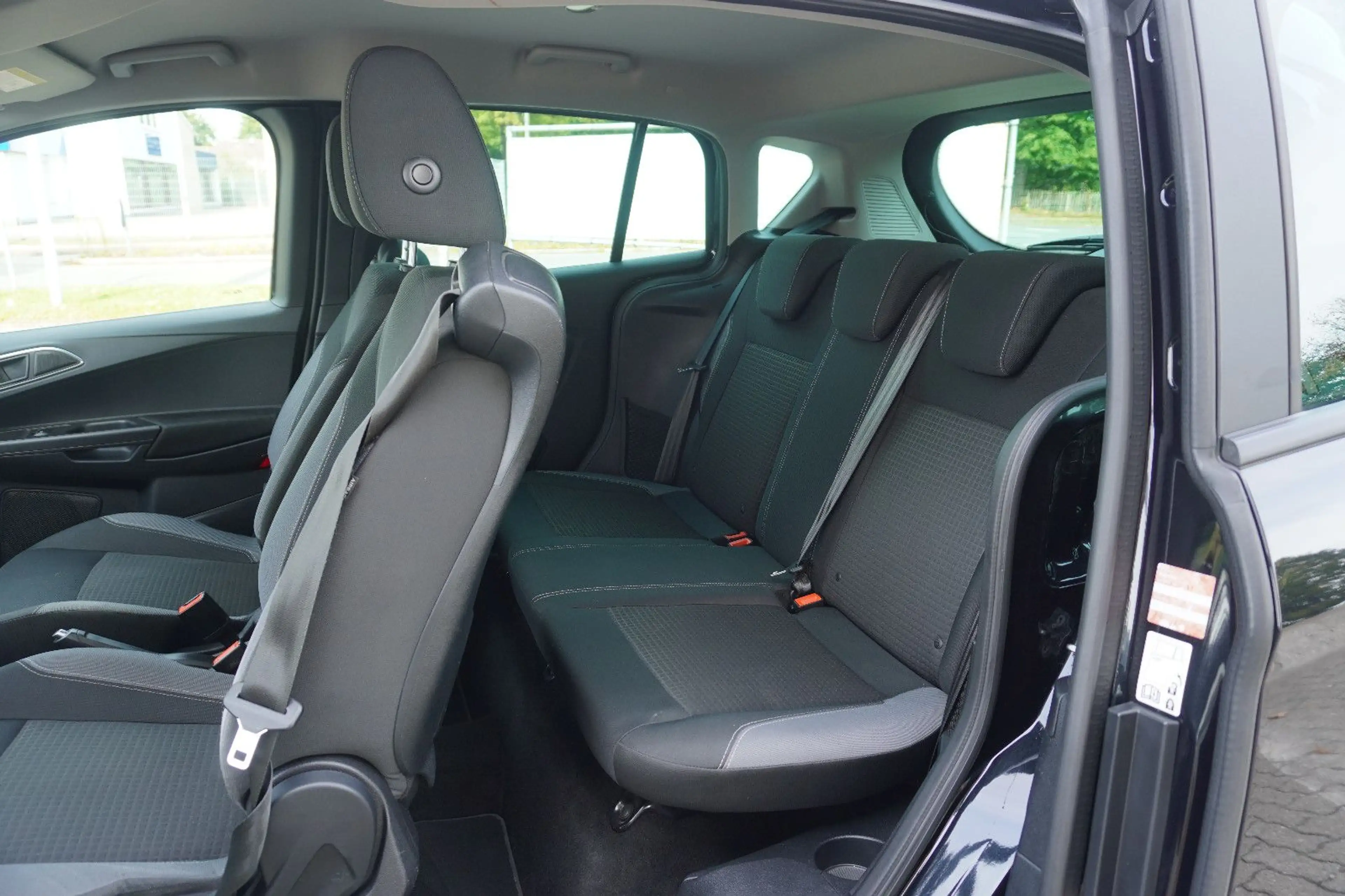 Ford B-Max B-MAX Sync Edition — photo 11