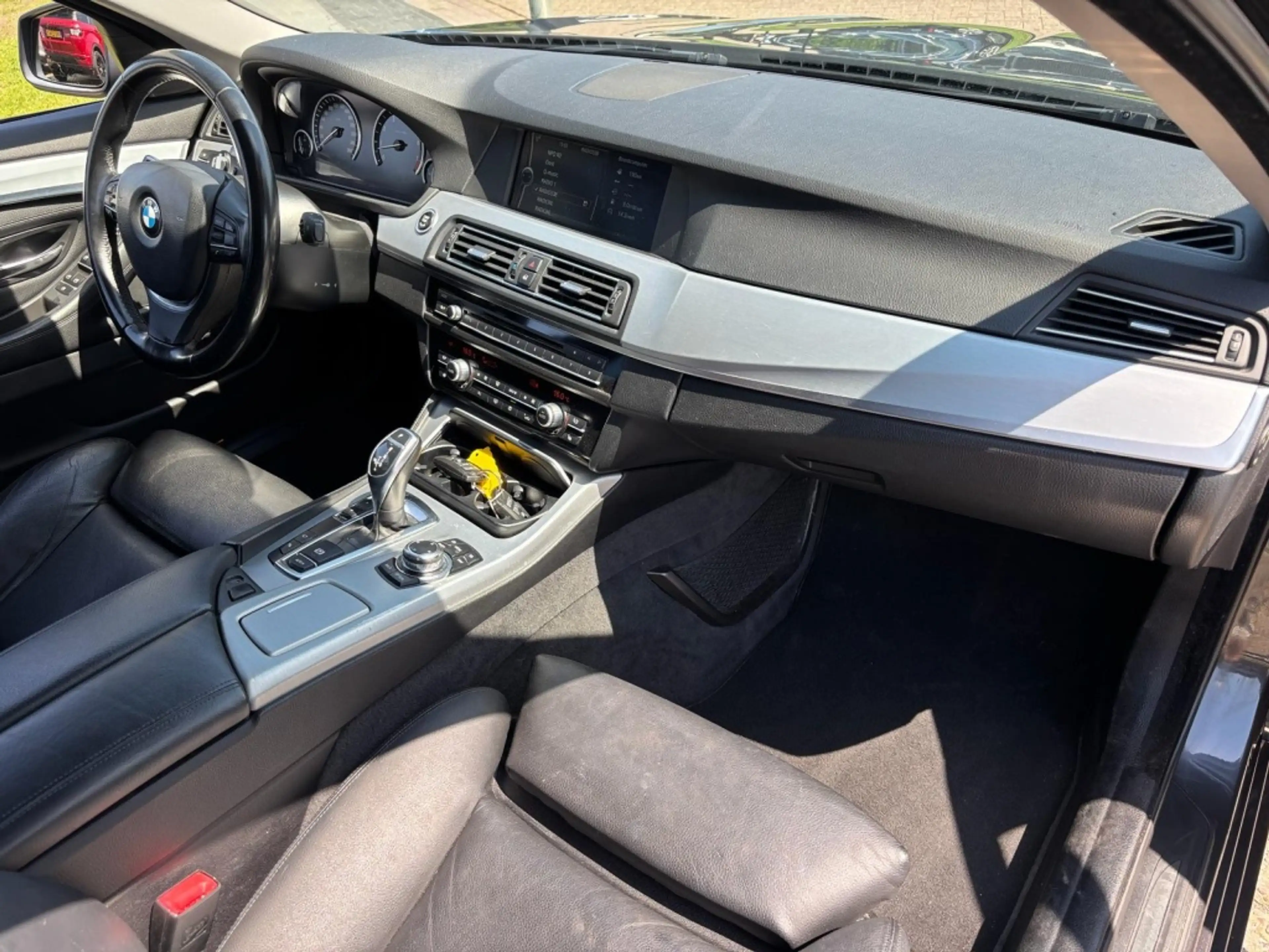 BMW 523 5-serie Touring 523i High Executive 2011 Youngtime — photo 9
