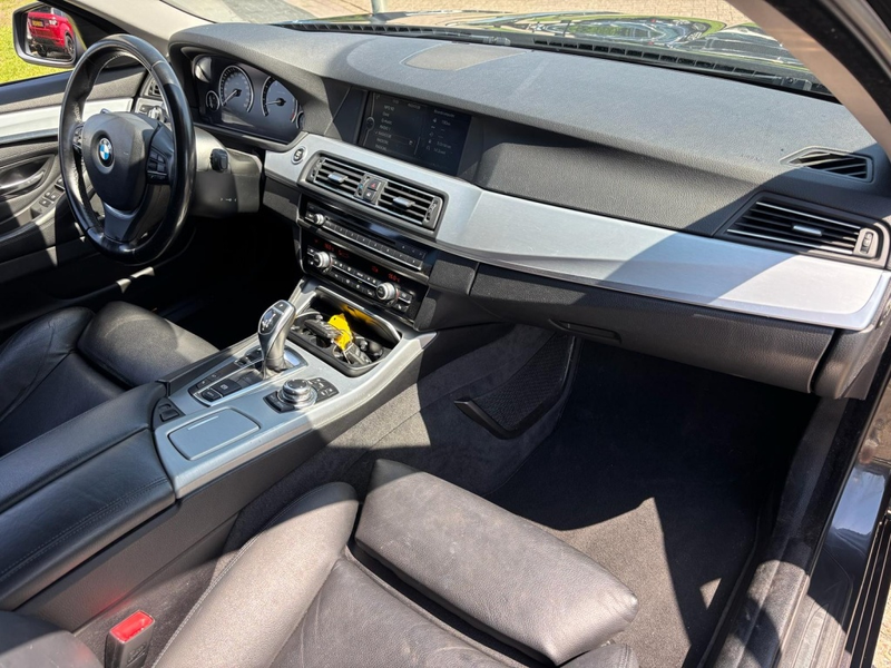 BMW 523 5-serie Touring 523i High Executive 2011 Youngtime — photo 9