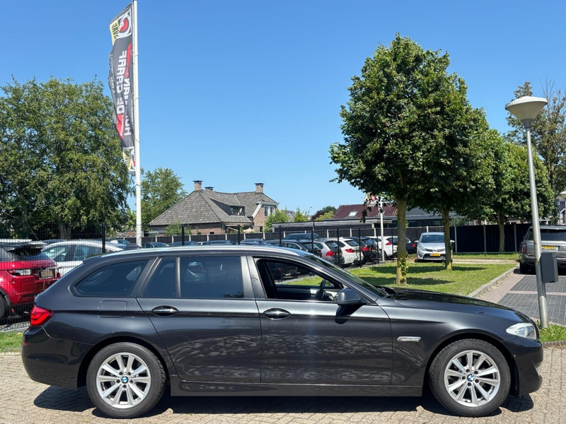BMW 523 5-serie Touring 523i High Executive 2011 Youngtime — photo 3