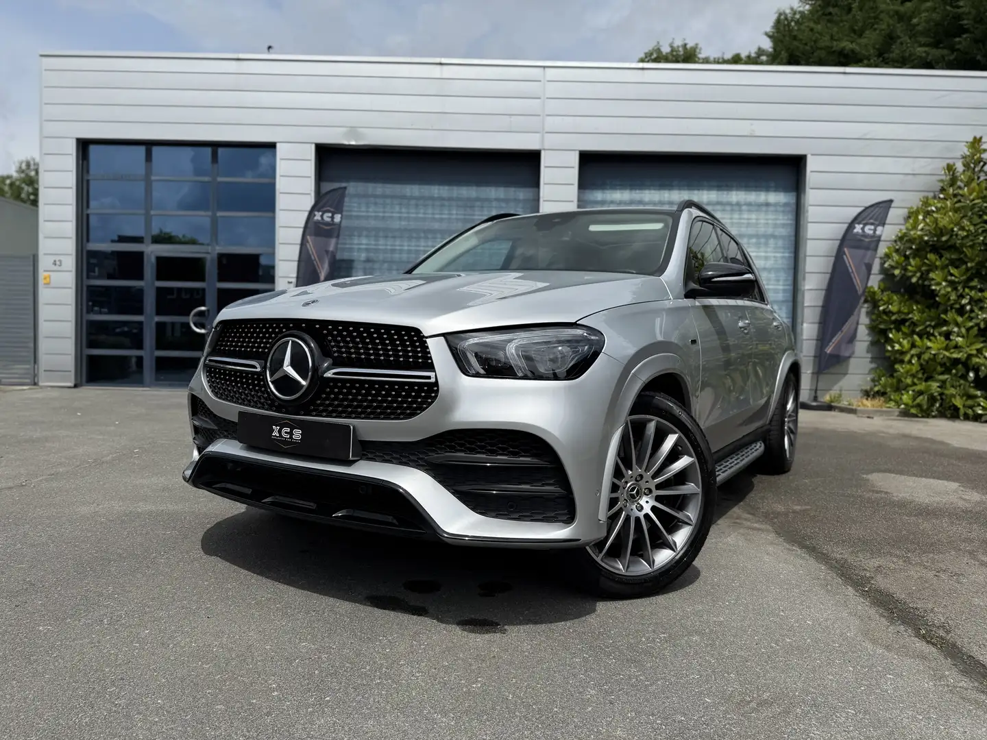 Mercedes-Benz GLE 350 GLE-Coupe de 4Matic 9G-TRONIC AMG Line Argent - 1