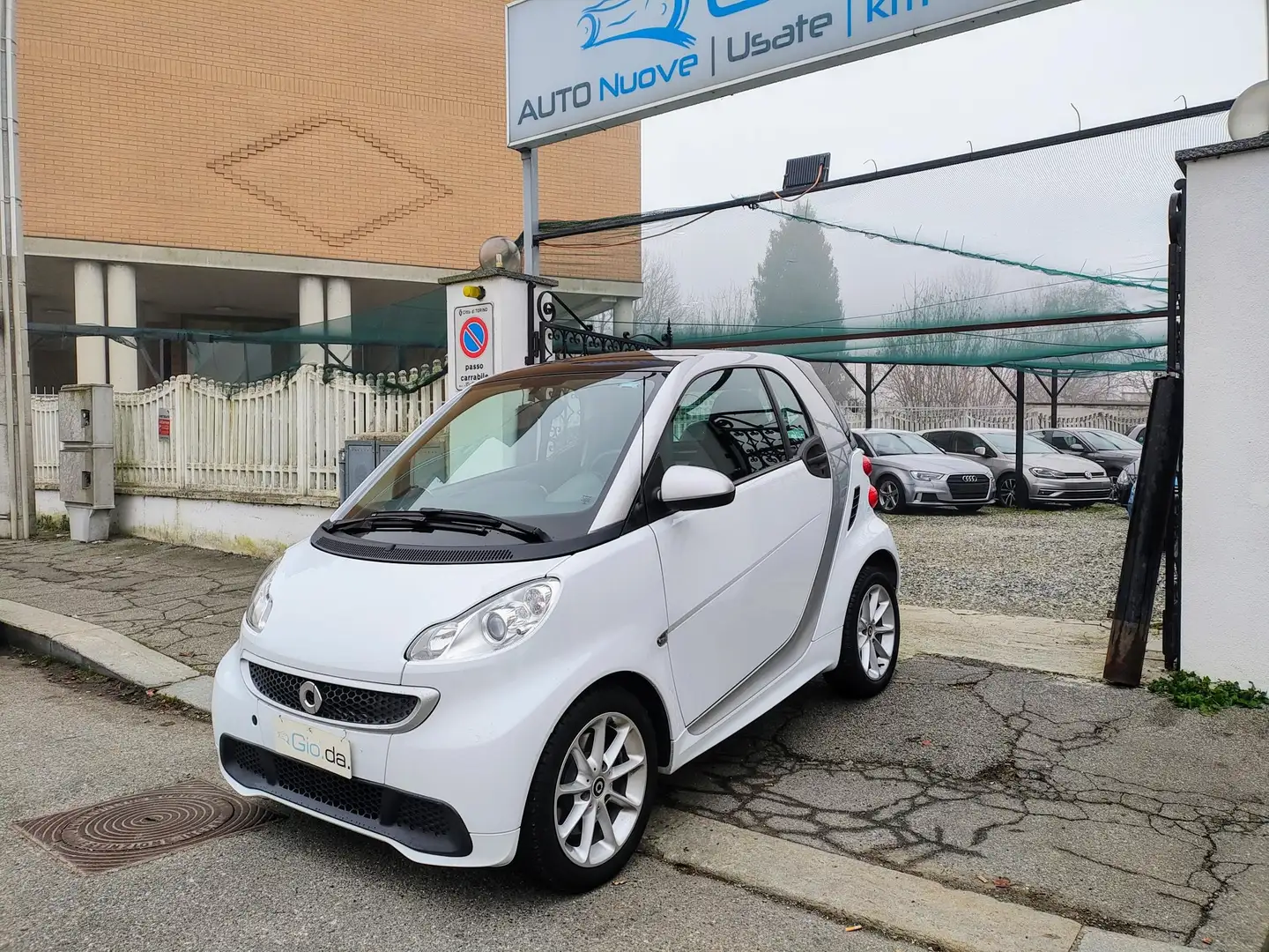 smart forTwo 1.0 MHD 70CV KM 44777- 2014 Bianco - 1