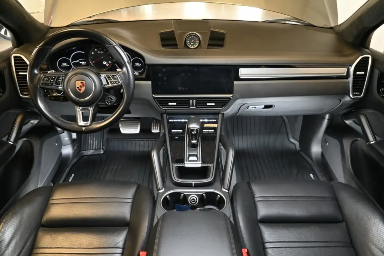 Porsche Cayenne снимка Porsche Cayenne